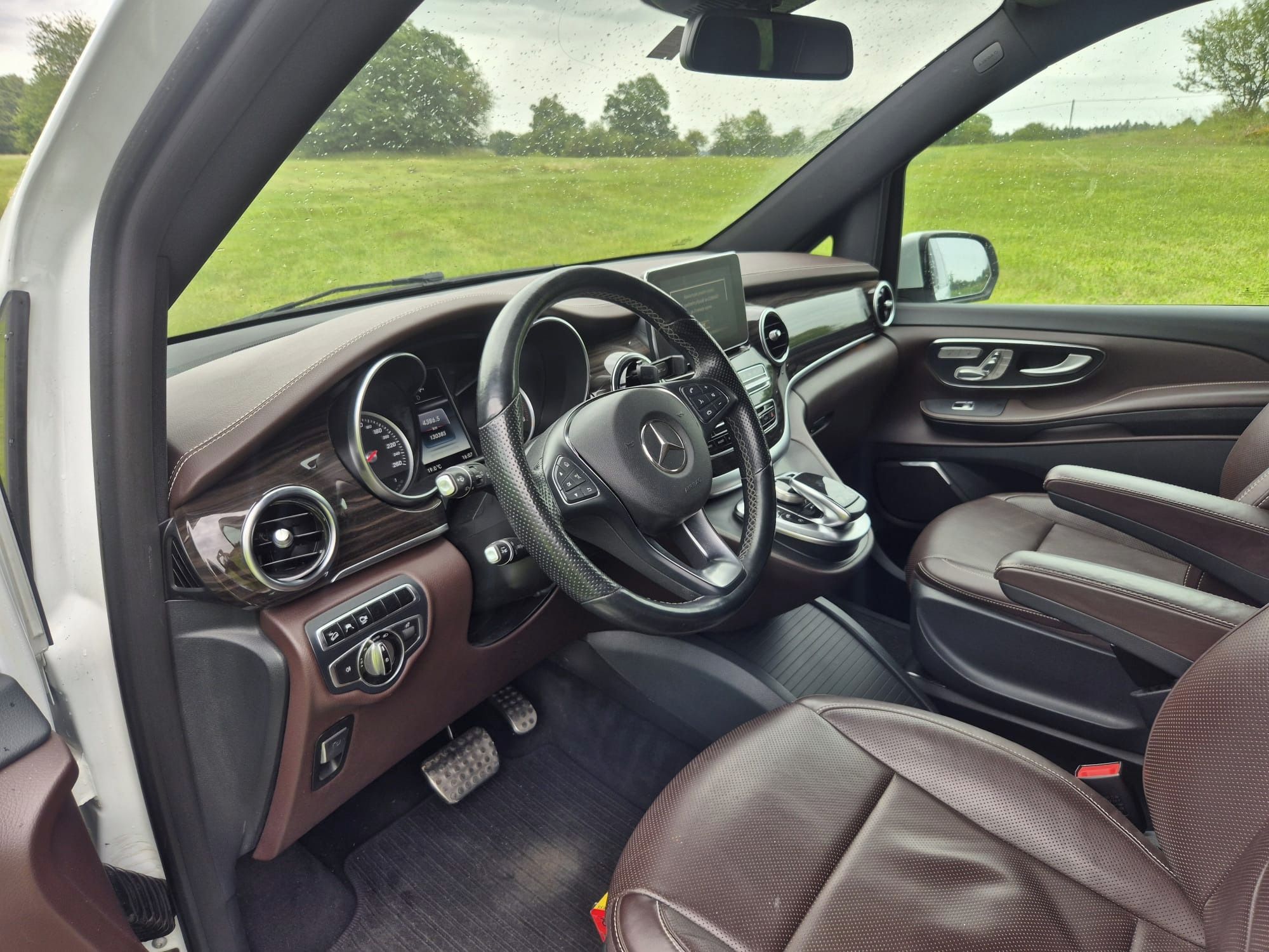 Mercedes-Benz Třídy V, V 250d Avantgarde XL 4Matic - fotka 3