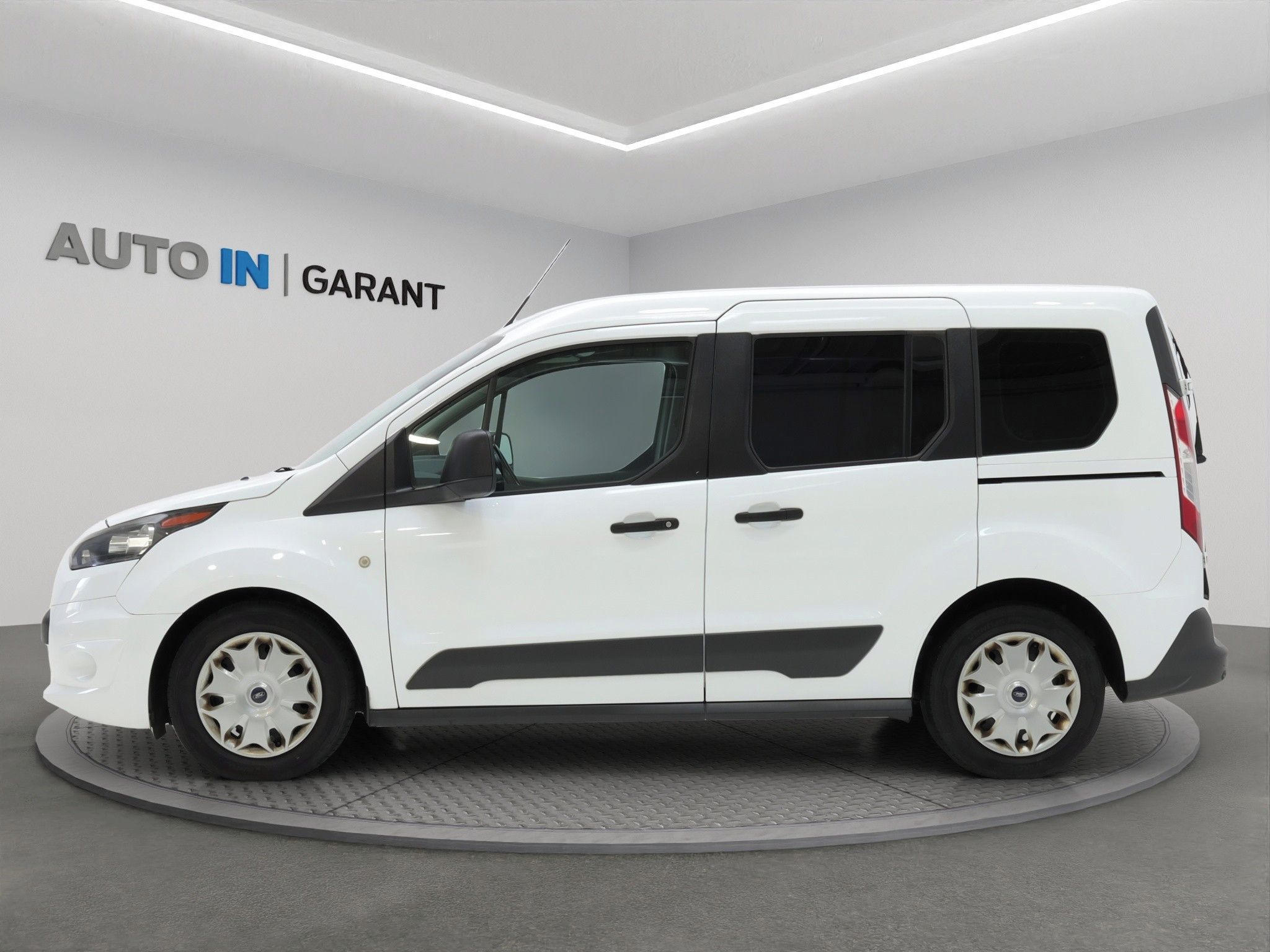 Ford Transit Connect, 74kW,navi.,kamera,rozvody,serv - fotka 3