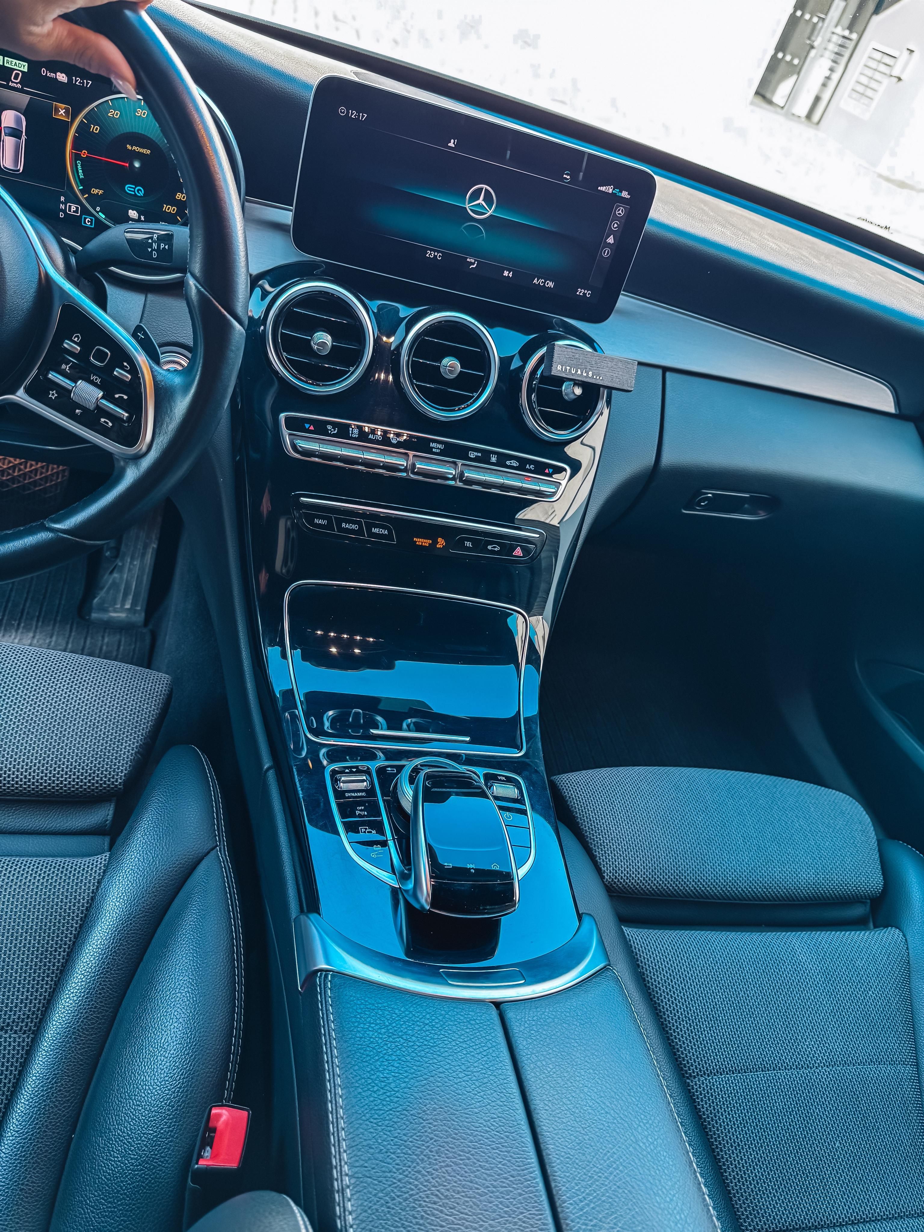 Mercedes-Benz Třídy C, Mercedes Benz C300e - fotka 3