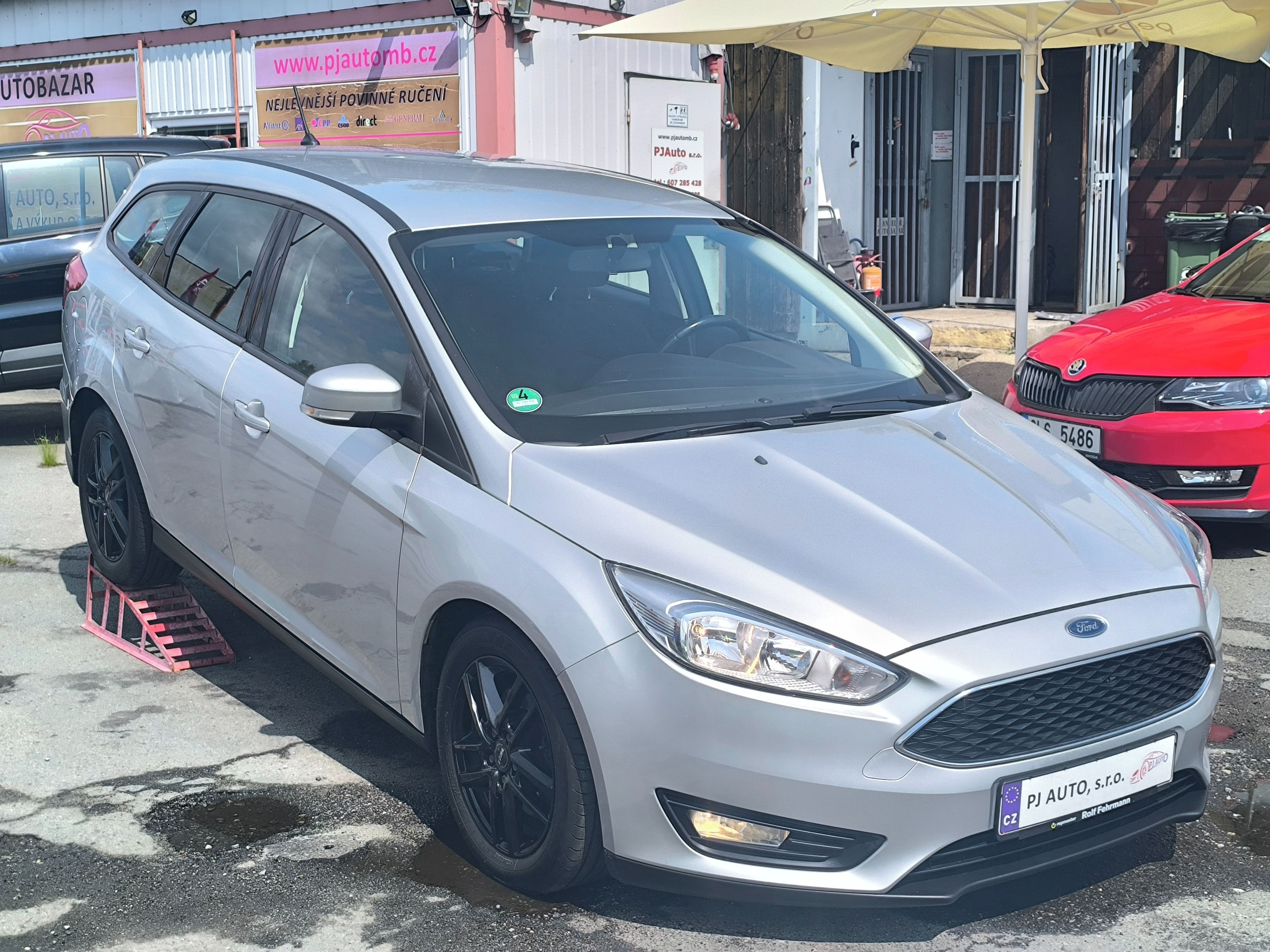 Ford Focus, 2.0 TDCi 110kW,Navi,Temp,Tažné - fotka 4