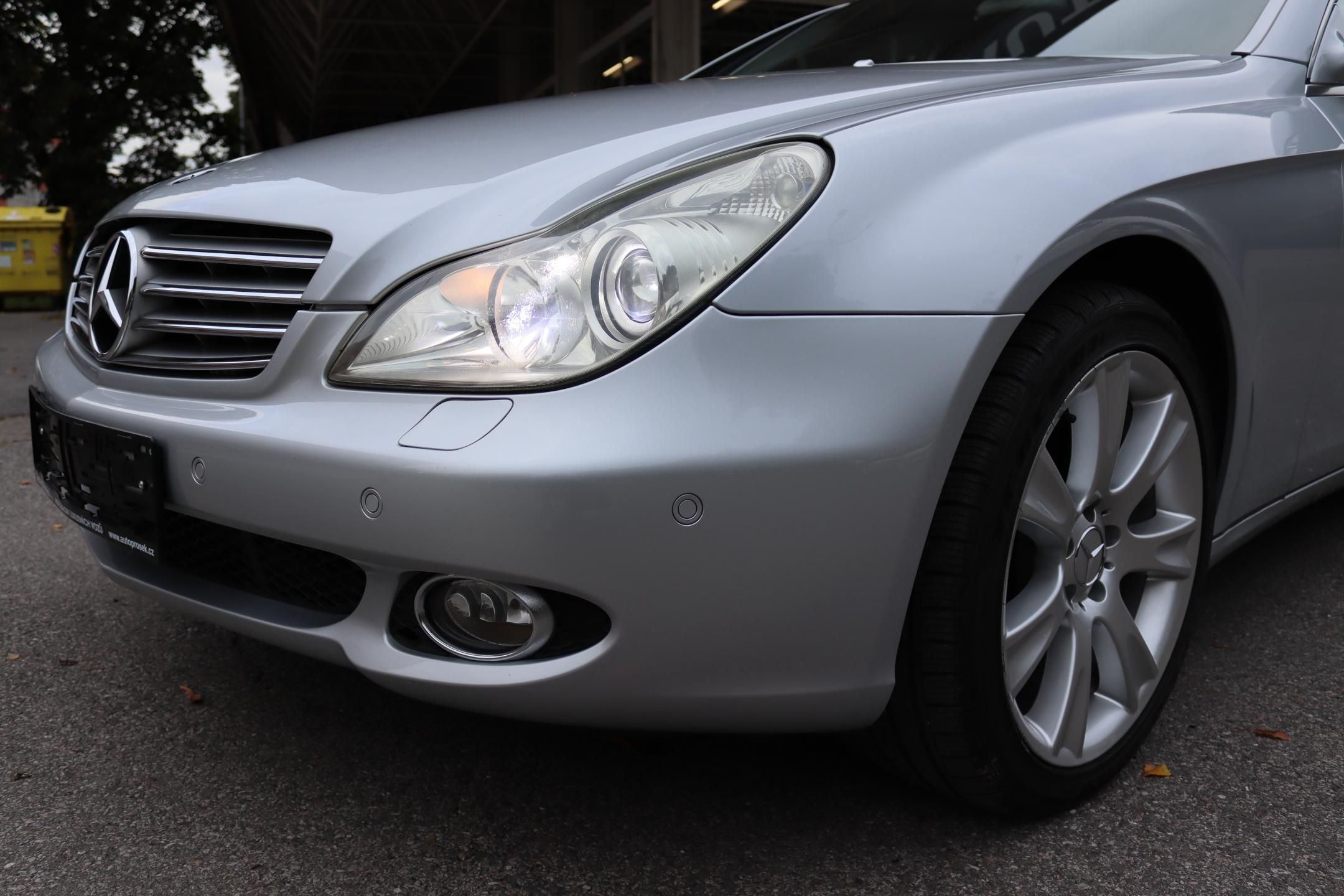 Mercedes-Benz CLS, Mercedes-Benz CLS 500 V8 C219 - fotka 5