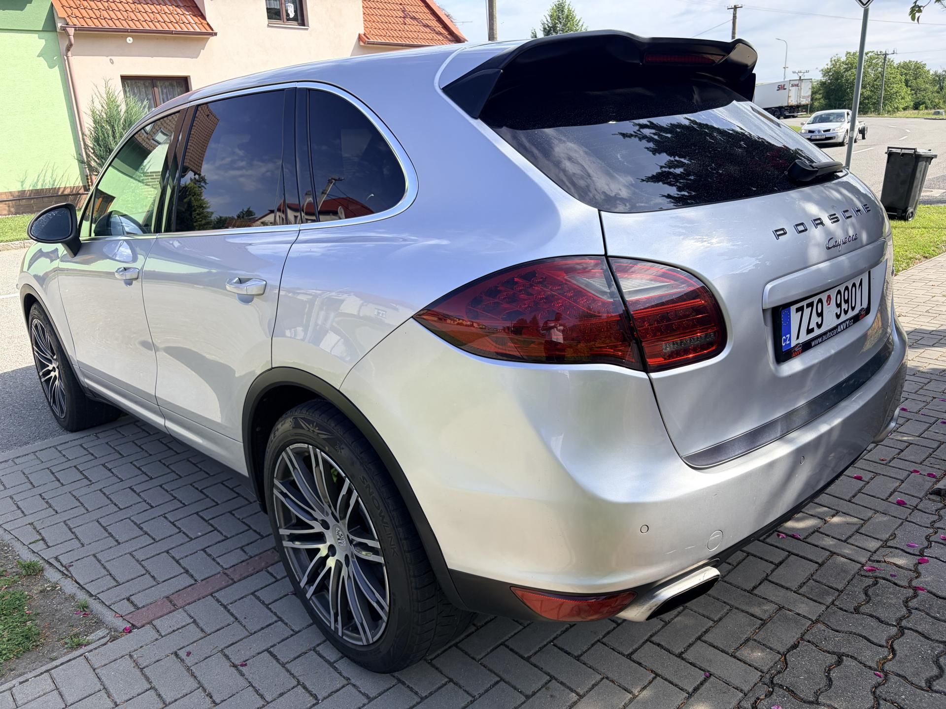 Porsche Cayenne, DIESEL 3.0 V6 180KW - fotka 3