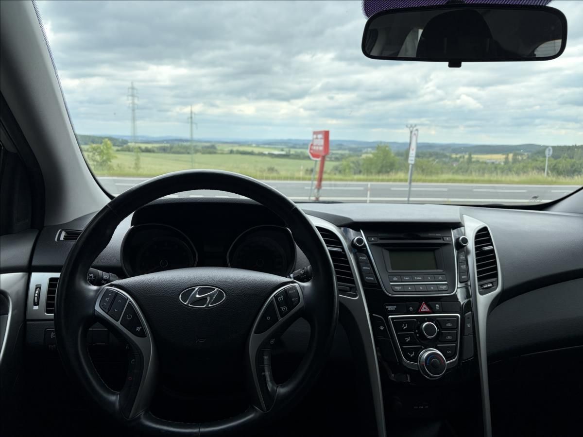 Hyundai i30, 1,4 CVVT - fotka 5
