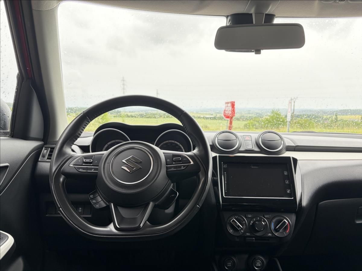 Suzuki Swift, 1,2 MHEV Premium - fotka 5