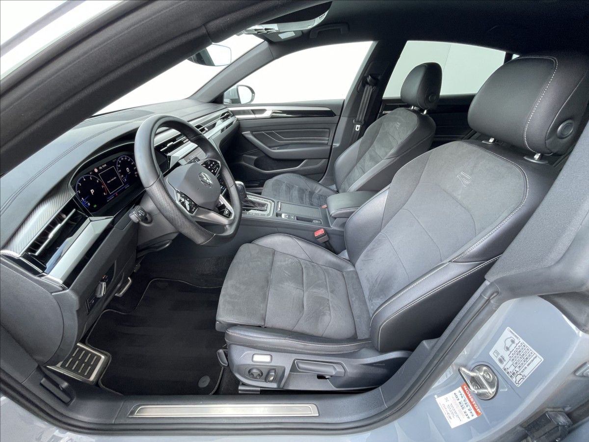 Volkswagen Arteon, 2,0 TSI DSG R-Line Kamera - fotka 4