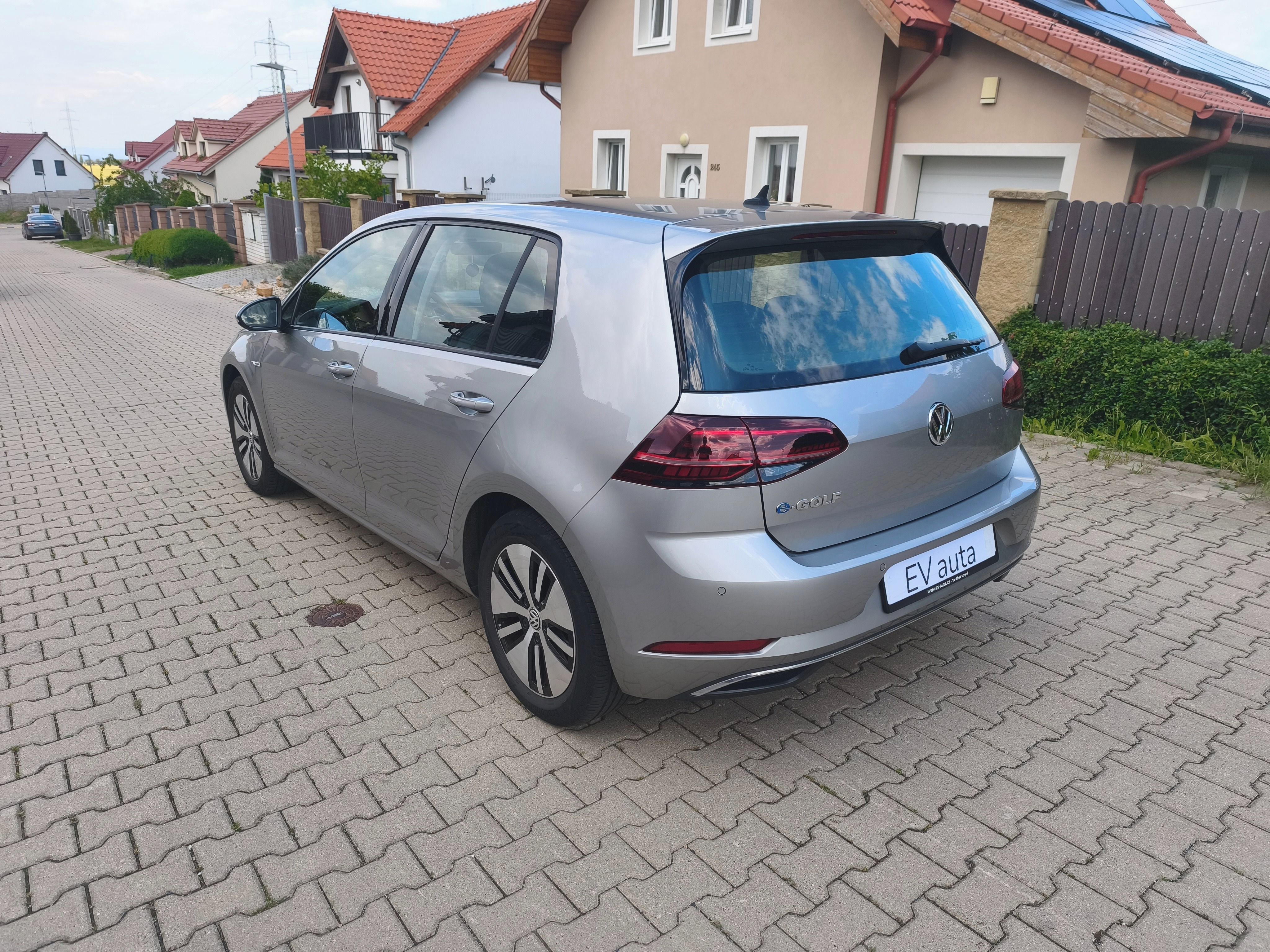 Volkswagen e-Golf, TČ*ACC*DigiKokp*Keyles*SoH91% - fotka 3
