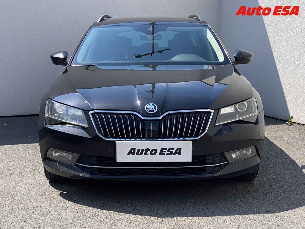 Škoda Superb, 2.0 TDi,bixen,autoAC - fotka 2