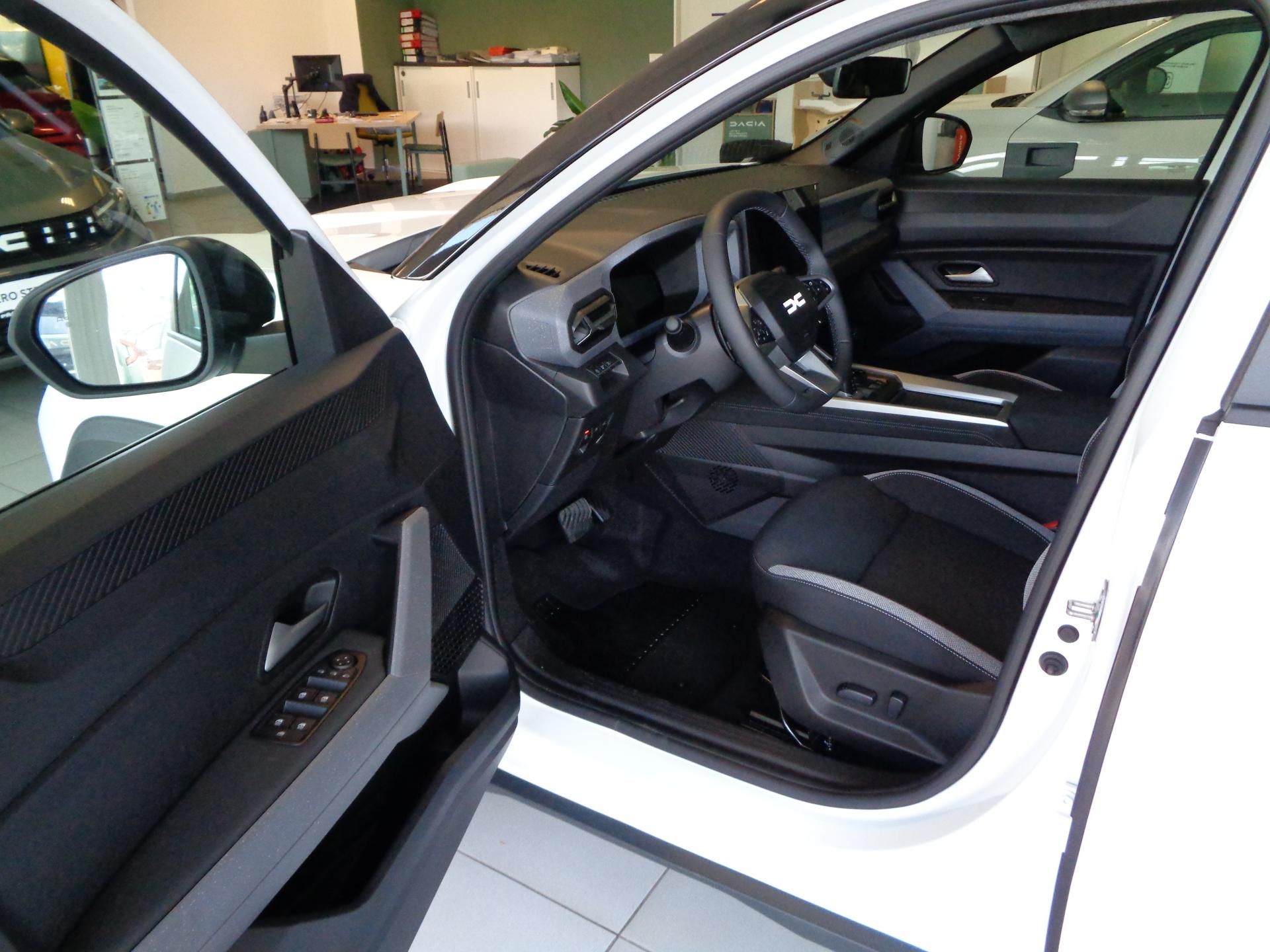 Dacia Bigster, journey hybrid-G 150 4x4 - fotka 6