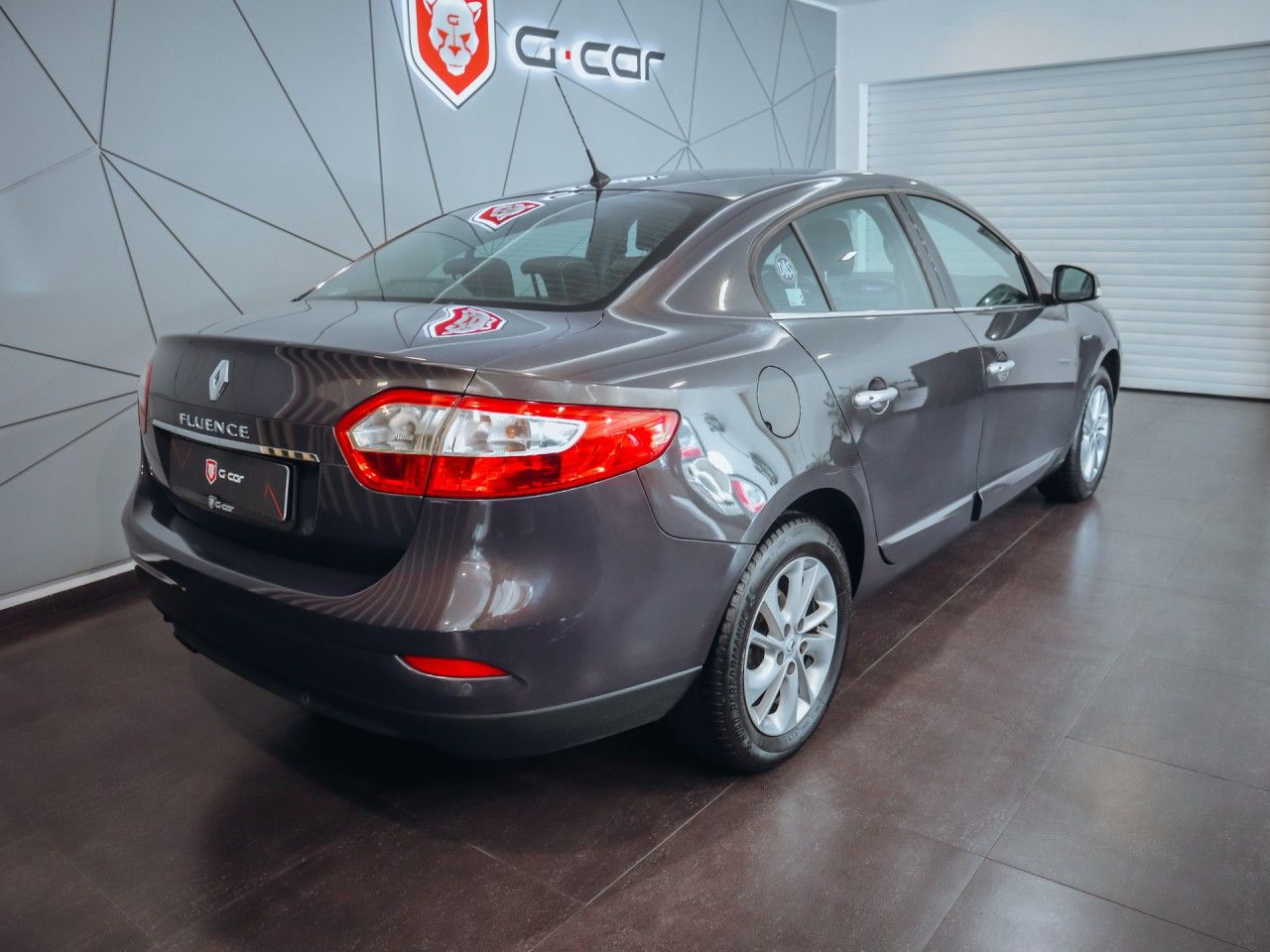Renault Fluence, 1.6 16V 82 kW - fotka 5