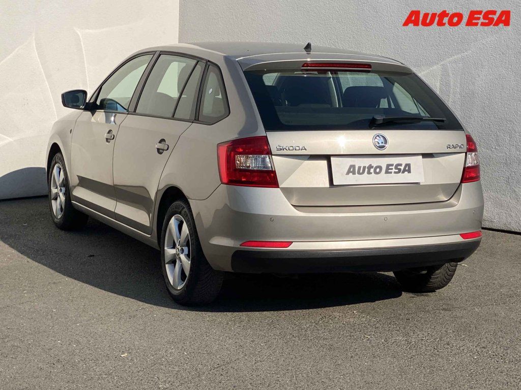 Škoda Rapid, 1.2 TSi SpaceBack,Ambition - fotka 6