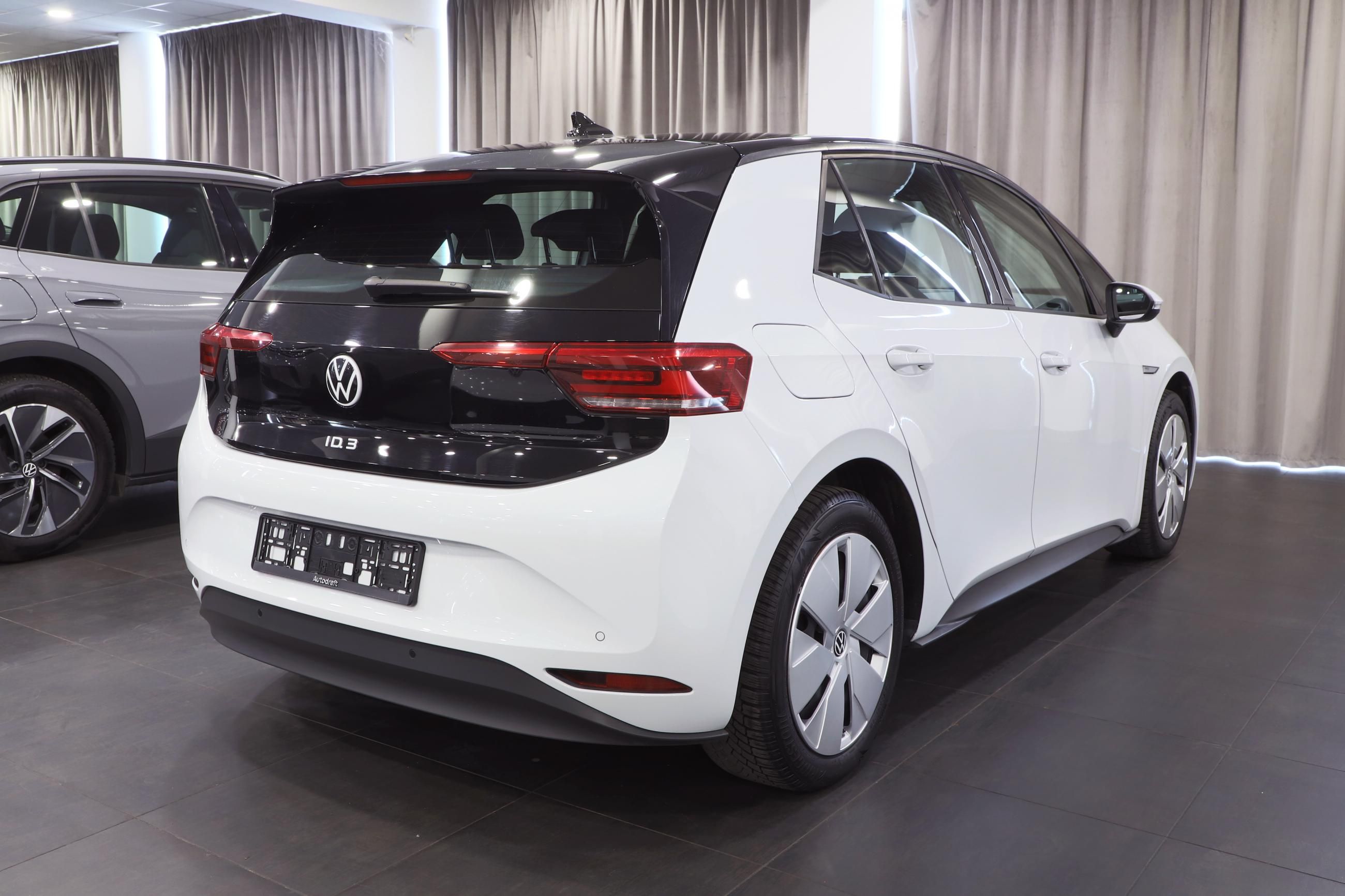 Volkswagen ID.3, ID.3 Pro 150kW / 2x sada 18'' - fotka 4