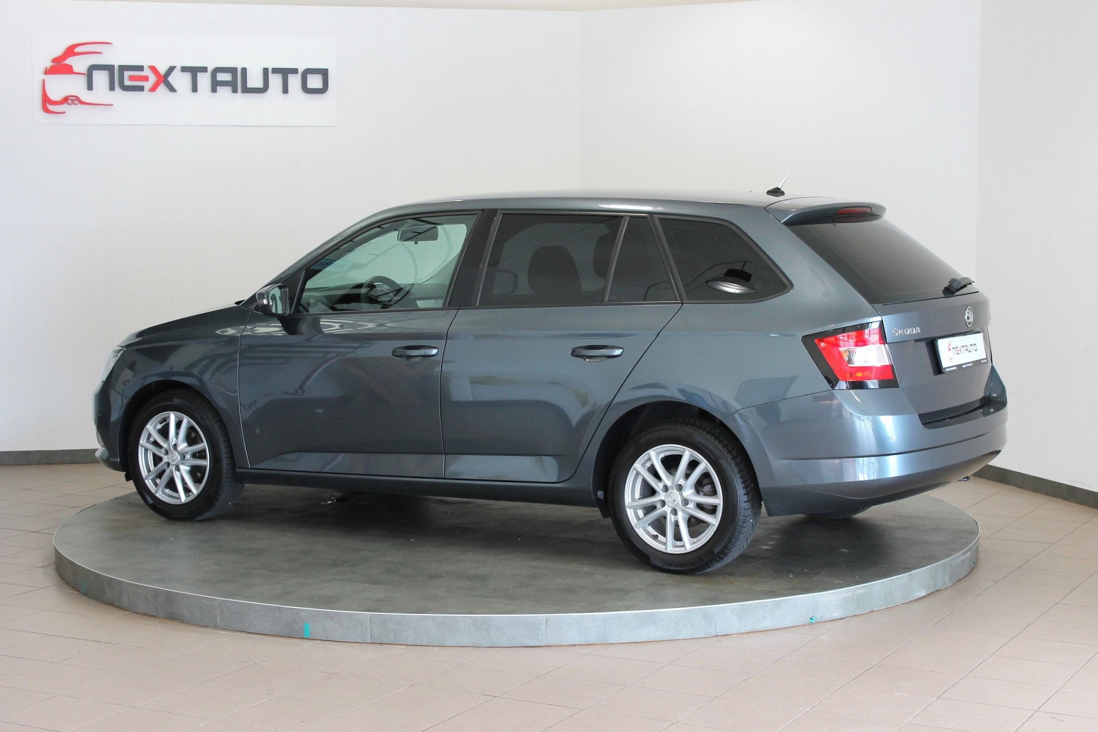 Škoda Fabia, 1.2 TSI 66kW AMBITION - fotka 3