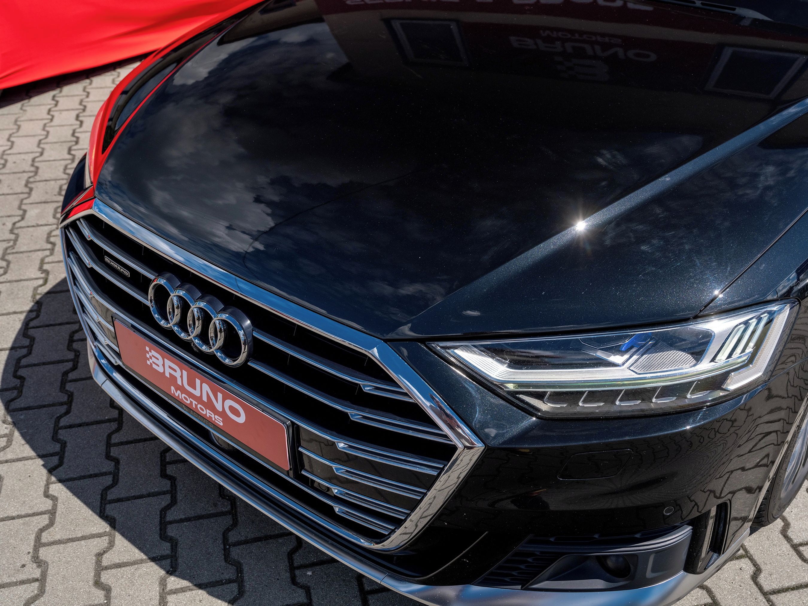 Audi A8, S-line, po velkém servisu - fotka 6