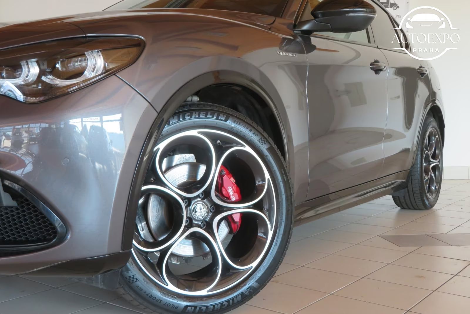 Alfa Romeo Stelvio, Veloce Q4 2.0 280PS - fotka 4