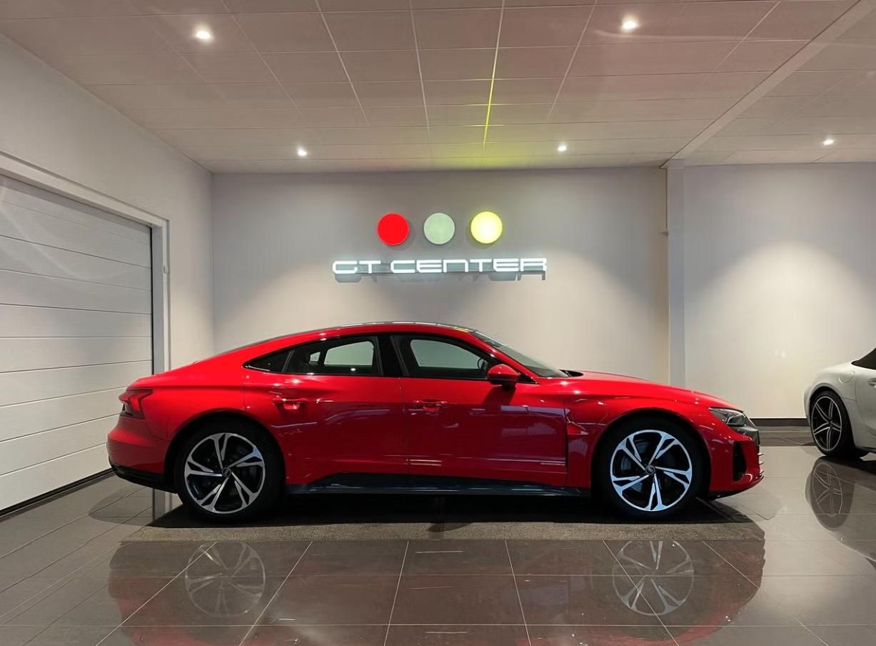Audi e-tron GT, Quattro Kamera Panorama Matrix - fotka 2