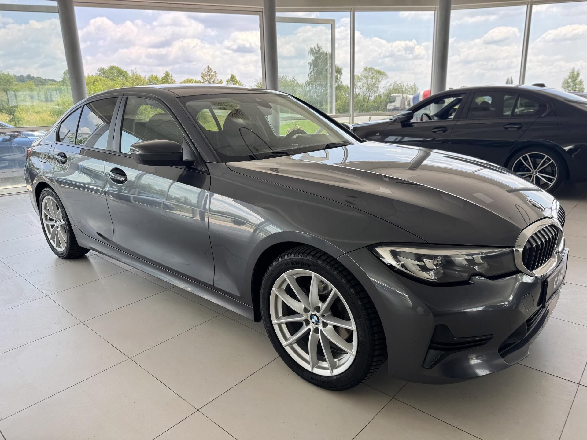 BMW Řada 3, 320d 140kW*Kůže*PlnýServis*Taž - fotka 4