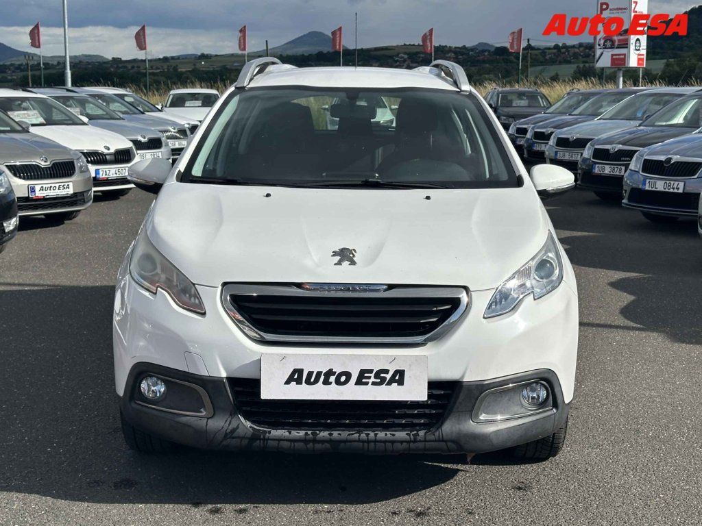 Peugeot 2008, 1.2PT - fotka 2