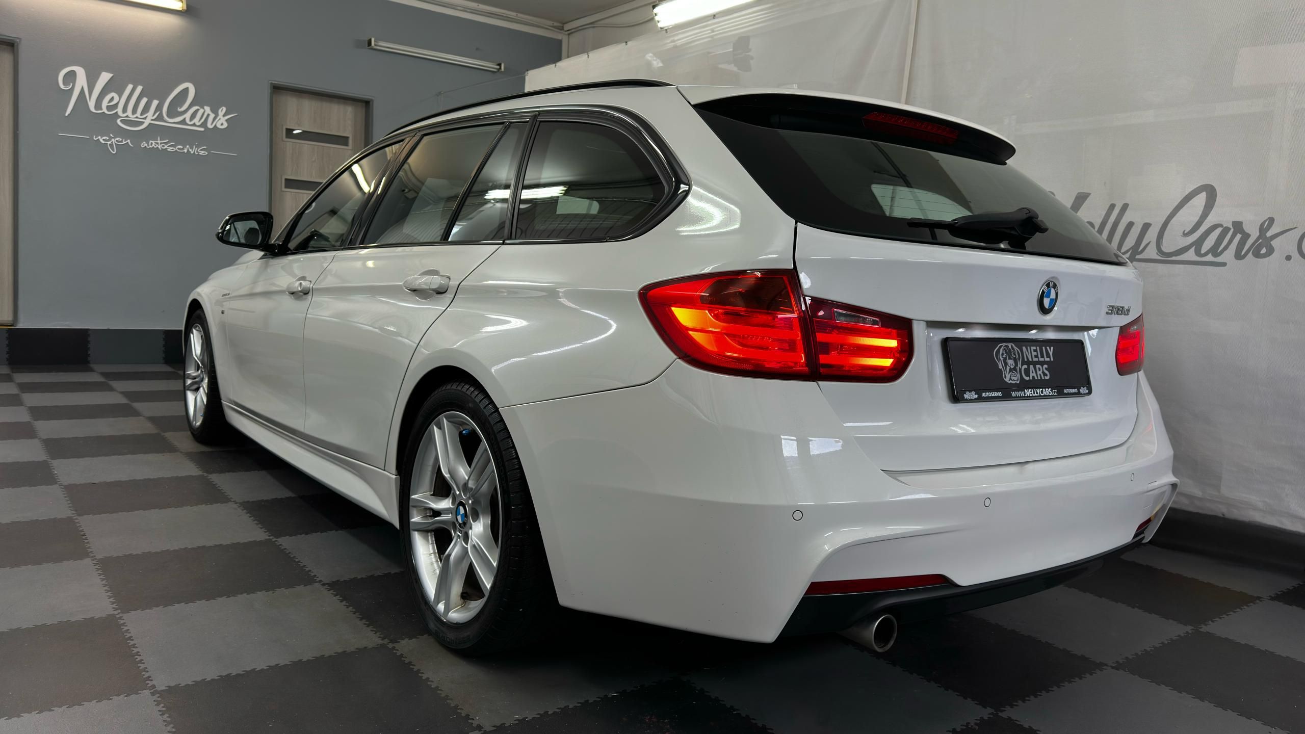 BMW Řada 3, M-PAKET/ 2 SADY GUM - fotka 4