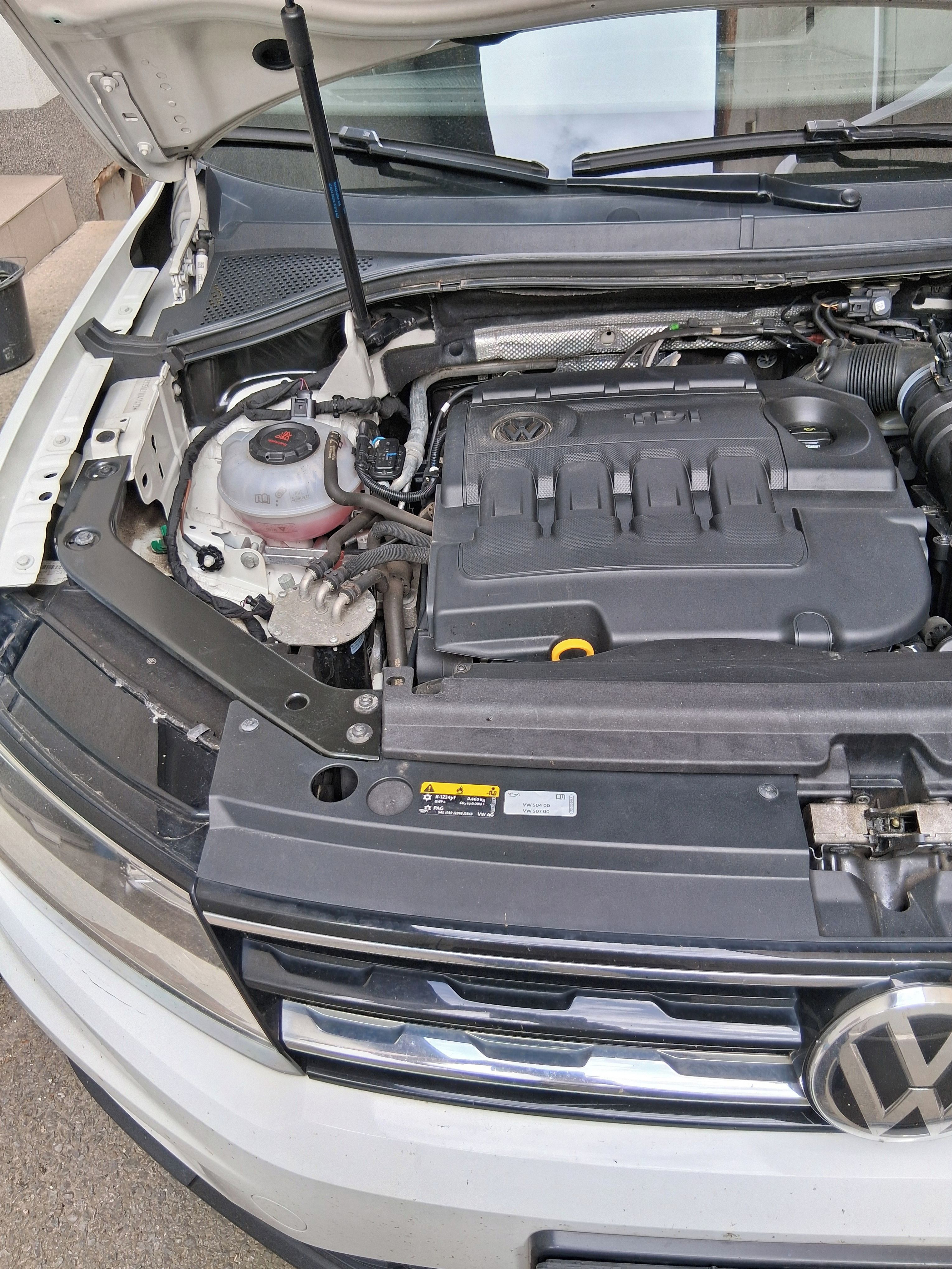 Volkswagen Tiguan, Prodám Volkswagen2.0TDI - fotka 6
