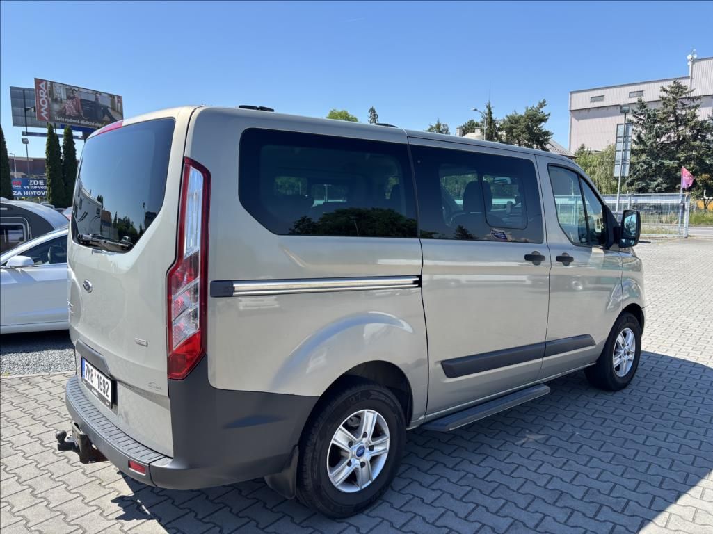 Ford Tourneo Custom, 2,2 8-míst,ČR,GO - fotka 4