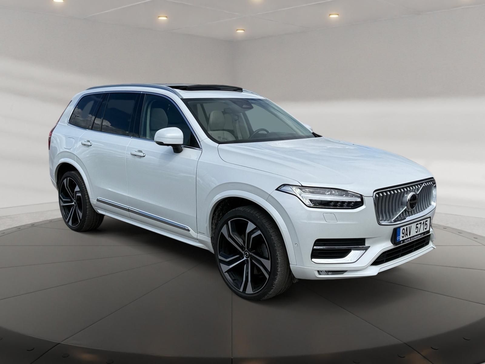 Volvo XC90, ULTIMATE BRIGHT B5 D 173kW AWD - fotka 3