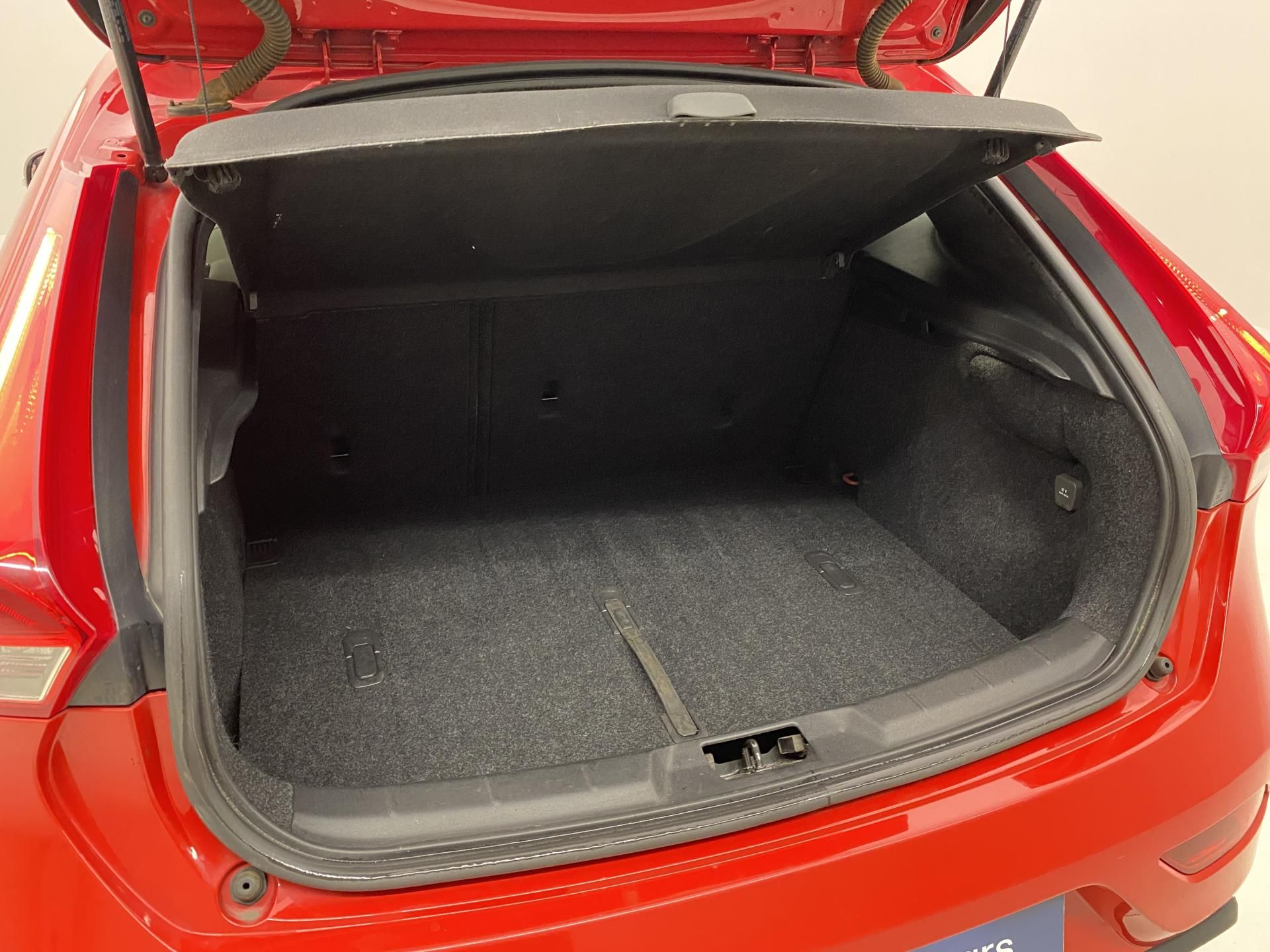 Volvo V40, D4 SUMMUM AUT CZ - fotka 6