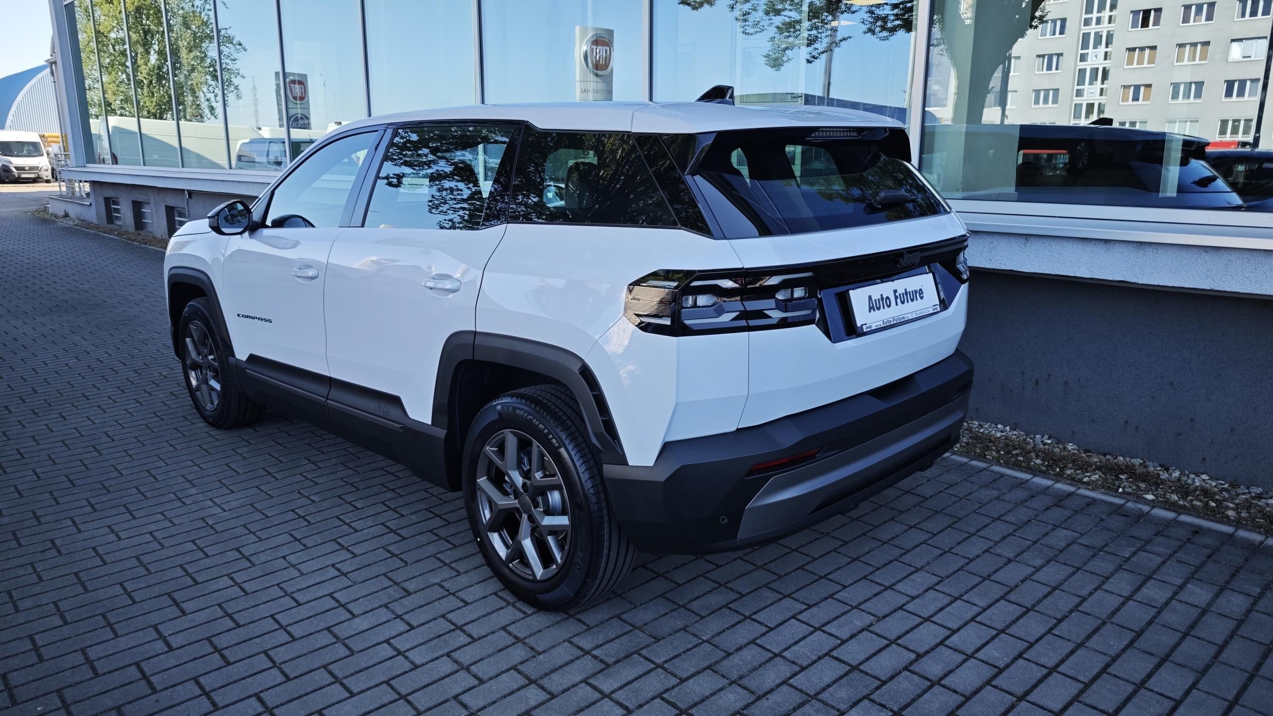 Jeep Compass, Altitude hybrid 145PS automat - fotka 4