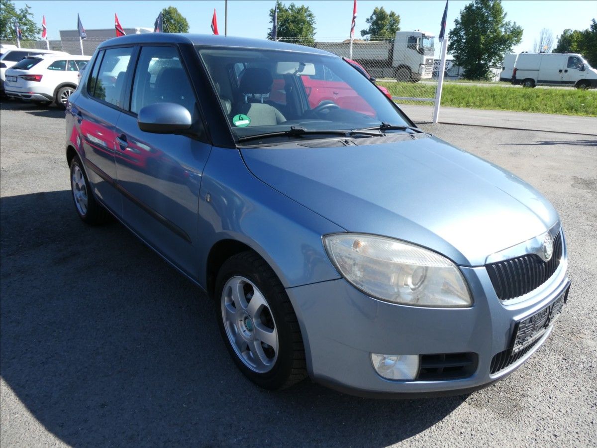 Škoda Fabia, 1,6 Sport 77kW auto klima,závě - fotka 4