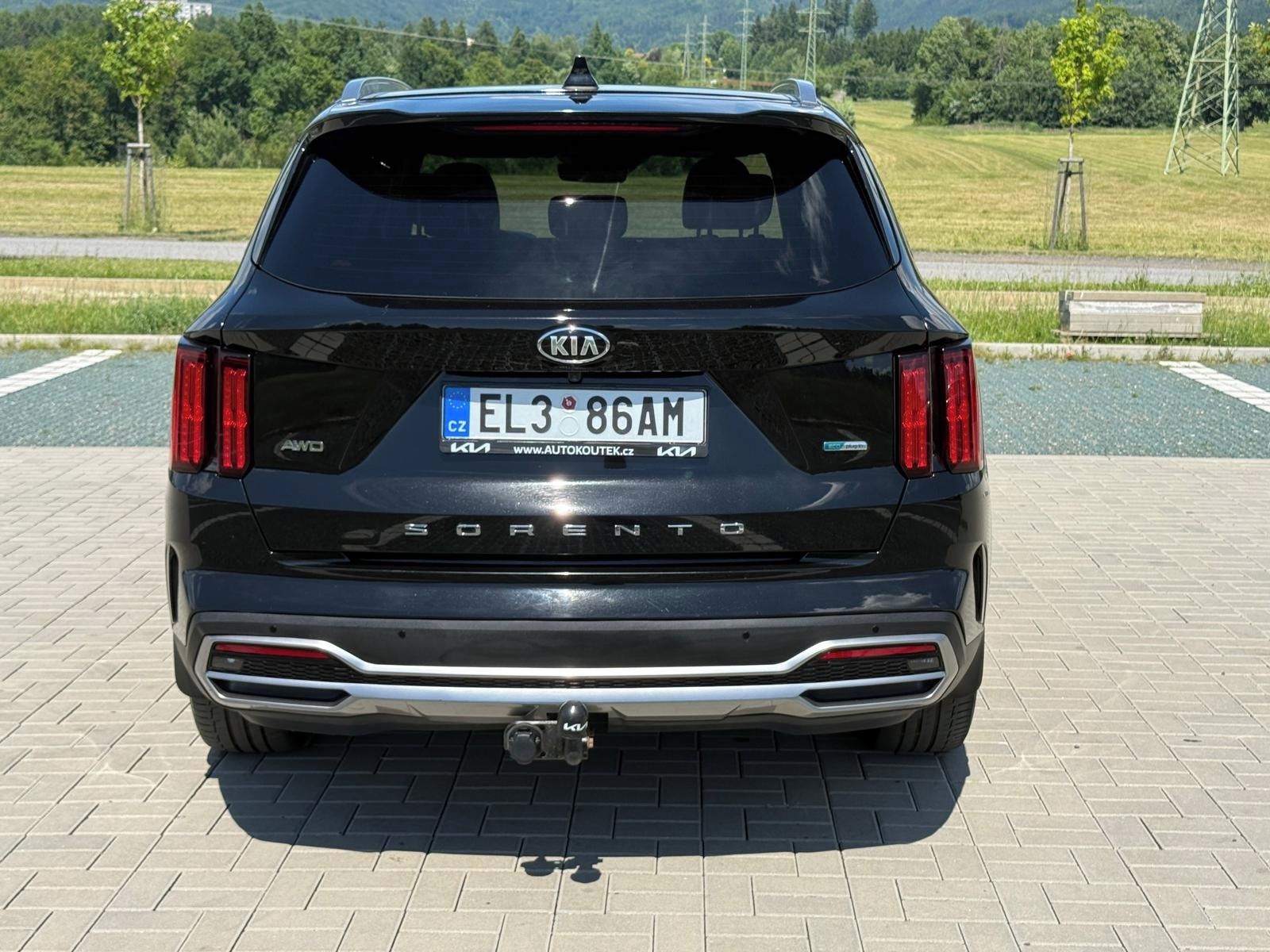 Kia Sorento, 1.6 T-GDi PHEV 4x4 6AT automat - fotka 6