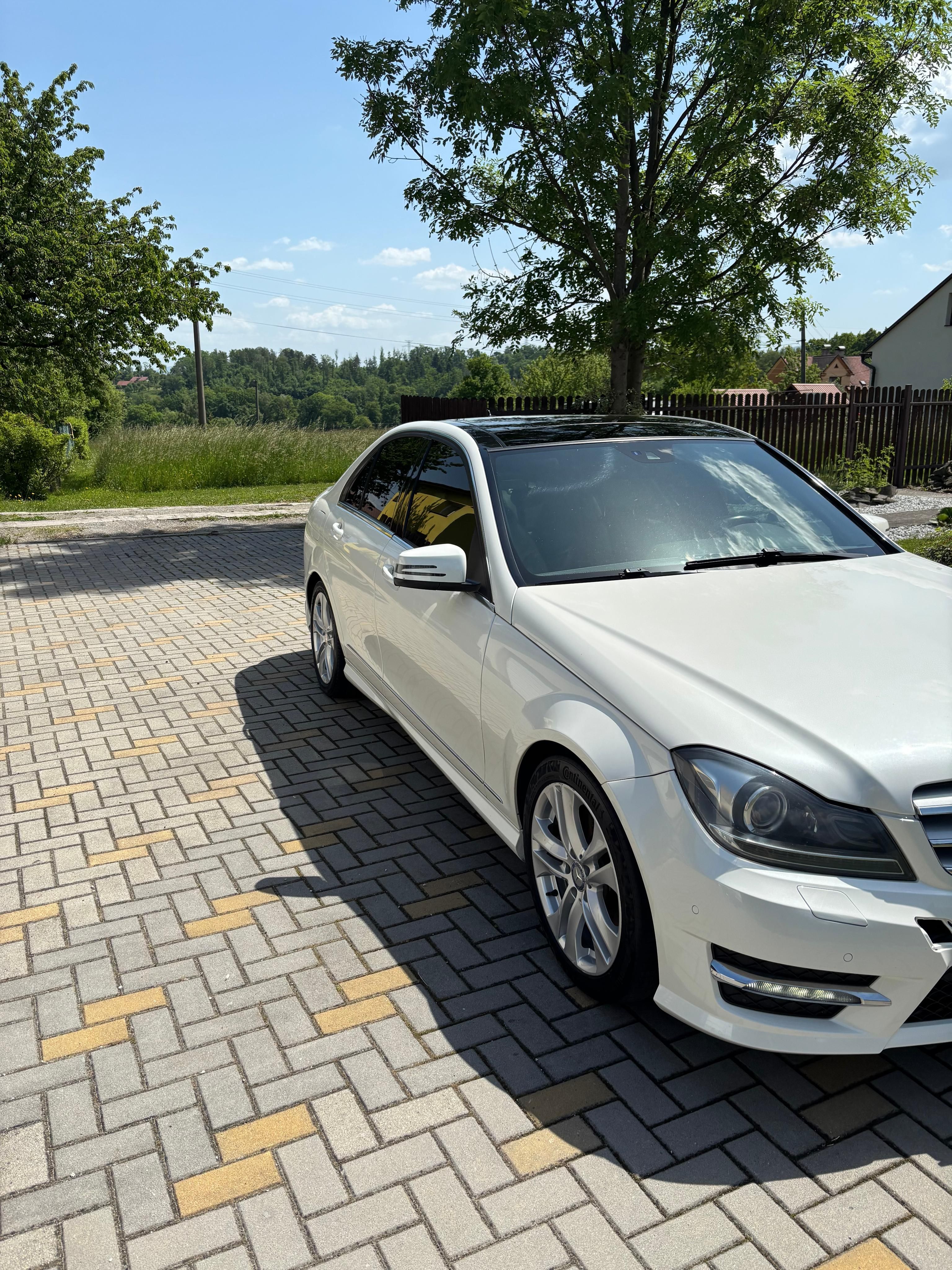 Mercedes-Benz Třídy C, C300 CDI V6 (W204), 4MATIC AMG - fotka 6