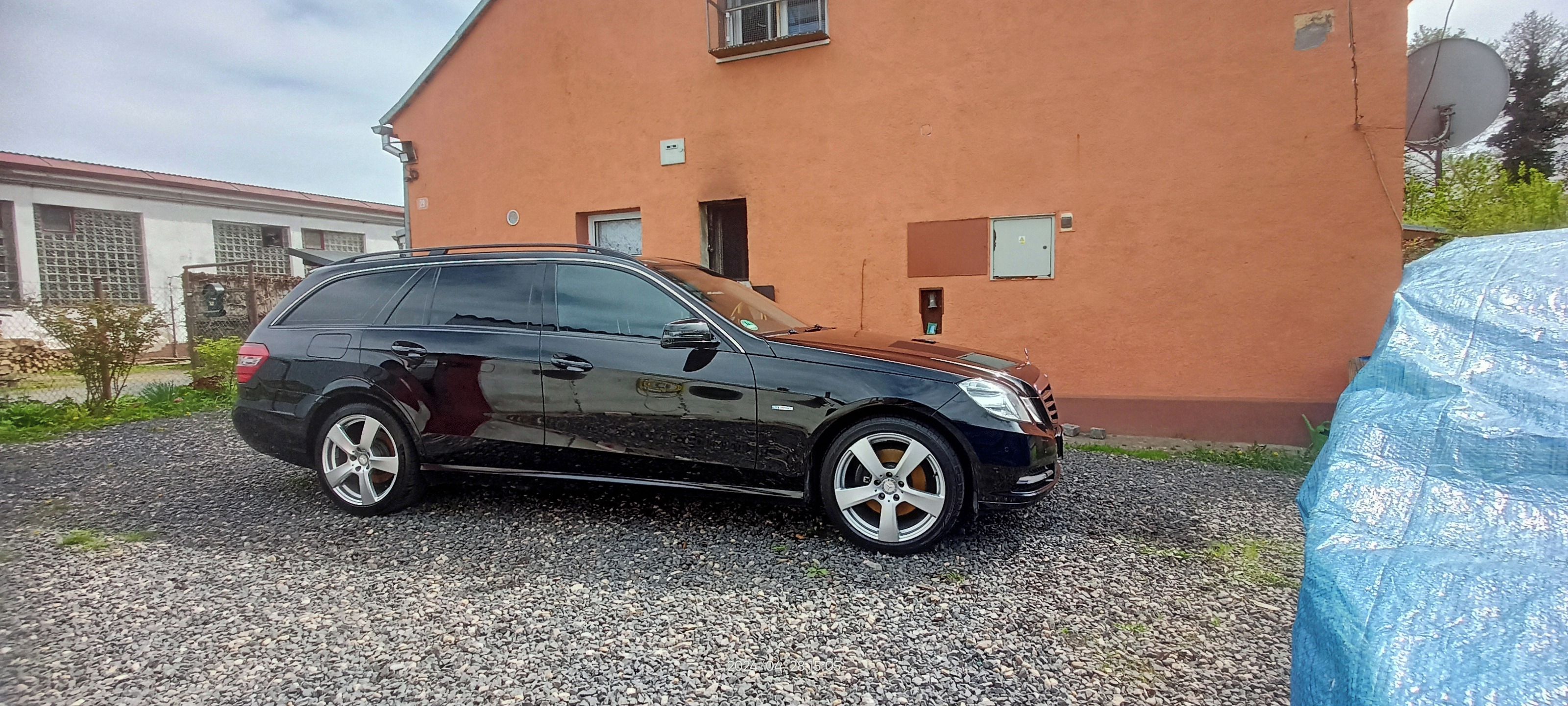Mercedes-Benz Třídy E, 3.0Cdi - fotka 2