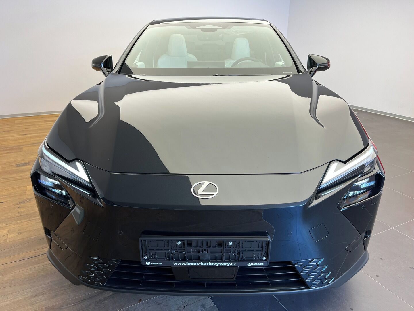 Lexus ES, 500e Prestige + 21" kola AERO - fotka 2