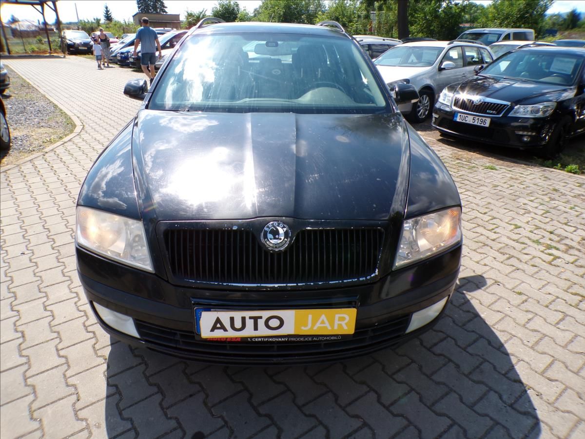 Škoda Octavia, 1,9 TDI  TAŽNÉ ZAŘÍZENÍ - fotka 3