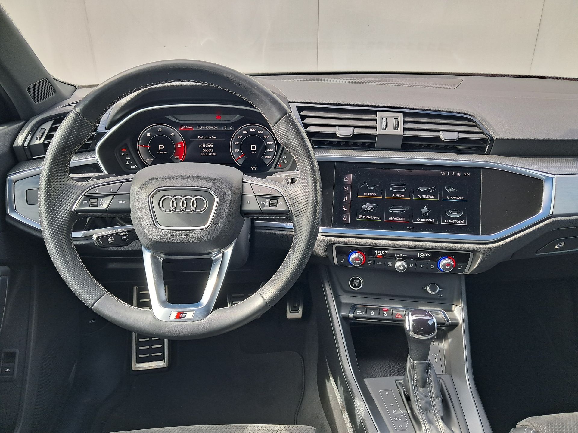 Audi Q3, AUDI Q3 ADVANCED 40 2.0 TDI / - fotka 5