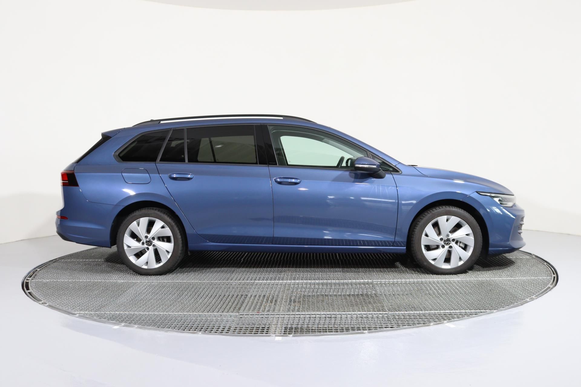 Volkswagen Golf Variant, LIFE 2,0 TDI DSG/ TAŽNÉ Z.,LED - fotka 3