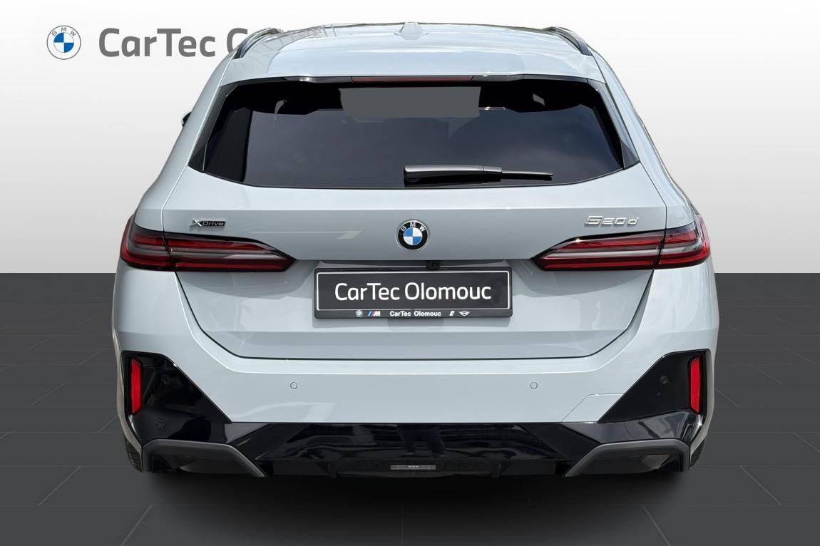 BMW Řada 5, 520d xDrive Touring - fotka 6