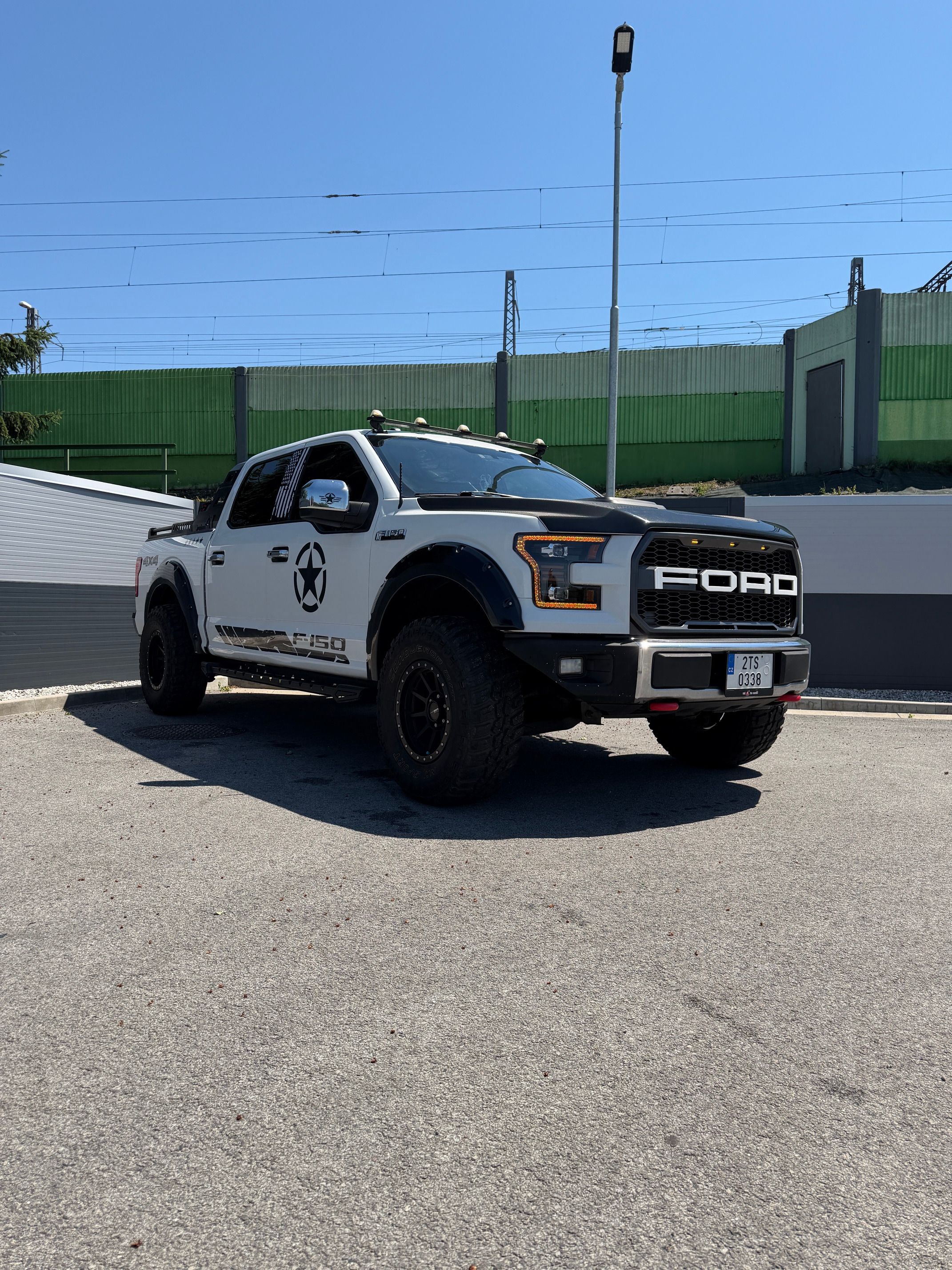 Ford F-150, V6, 3,5L, BENZIN 4X4 - fotka 2