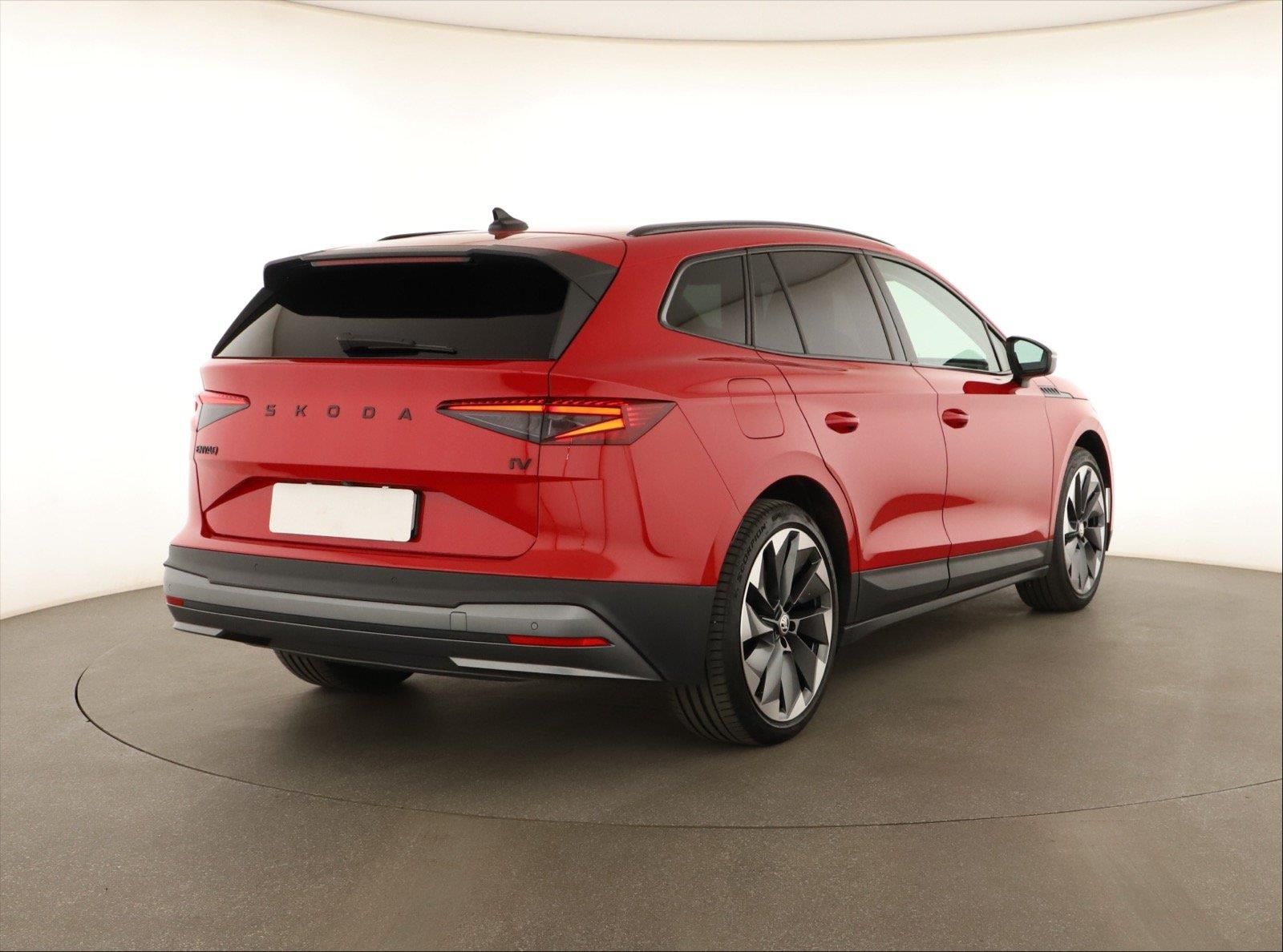 Škoda Enyaq iV, iV 80 (82 kWh), SoH 89% - fotka 5