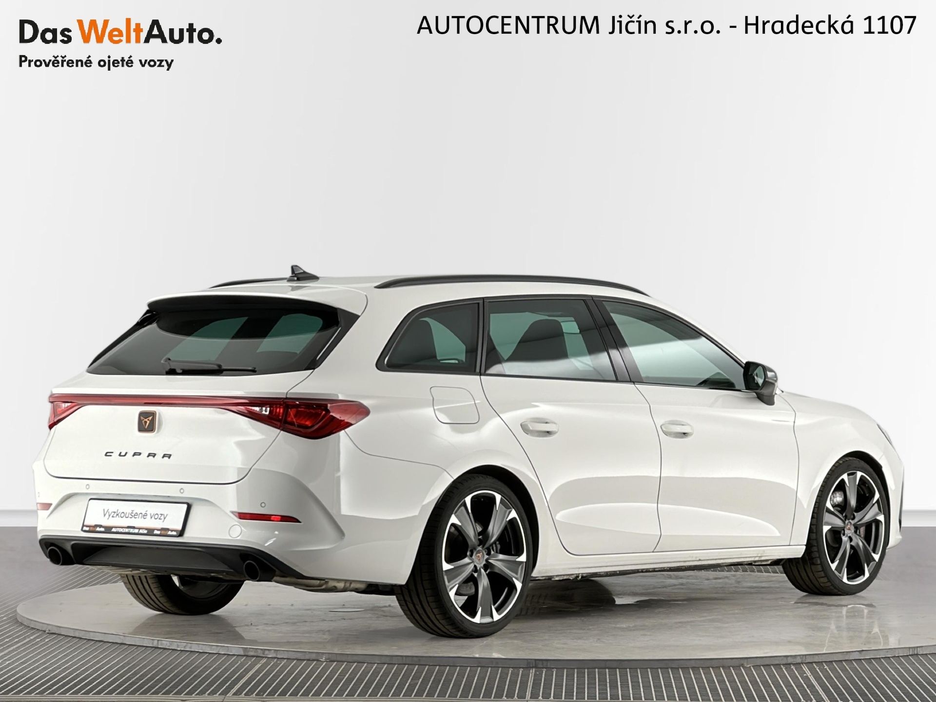 Seat Leon, SP 2.0 TSI 180kW DSG - fotka 2