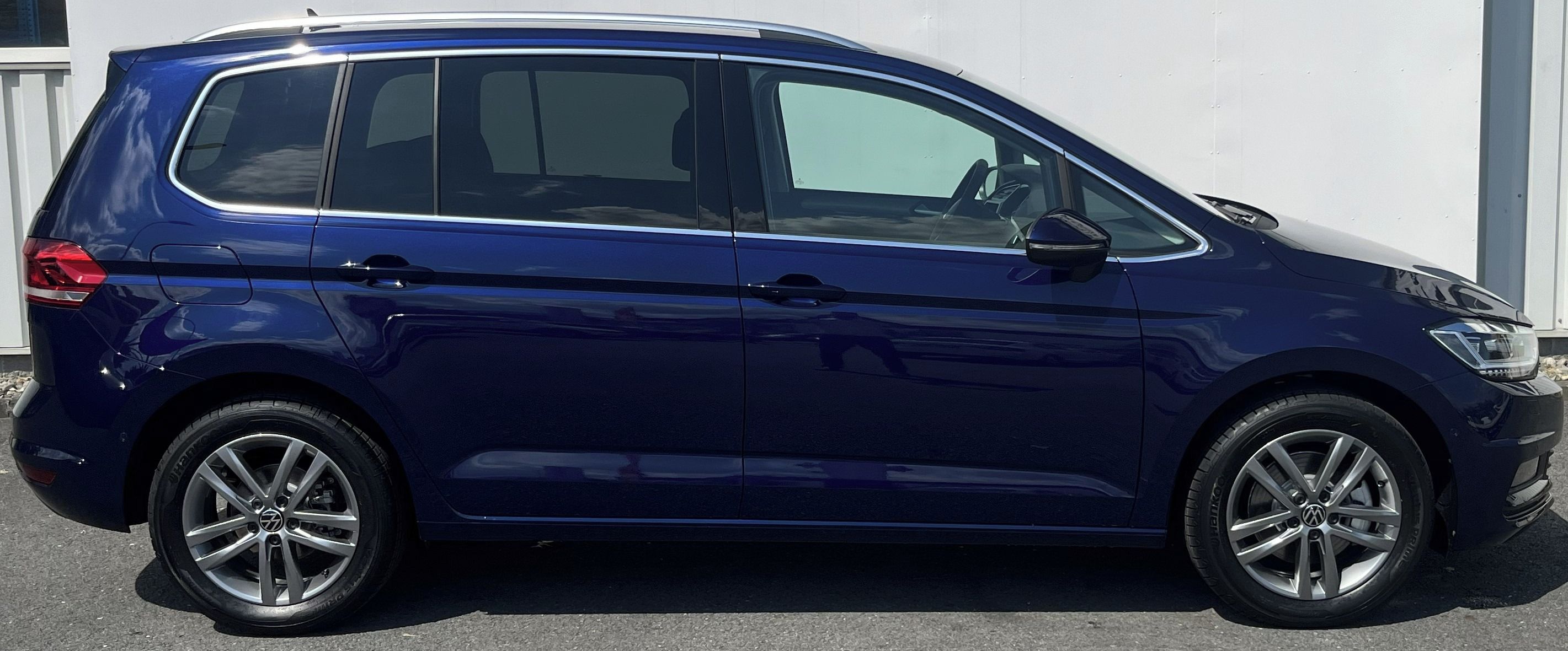 Volkswagen Touran, 2,0 TDI 7DSG People 5míst - fotka 3