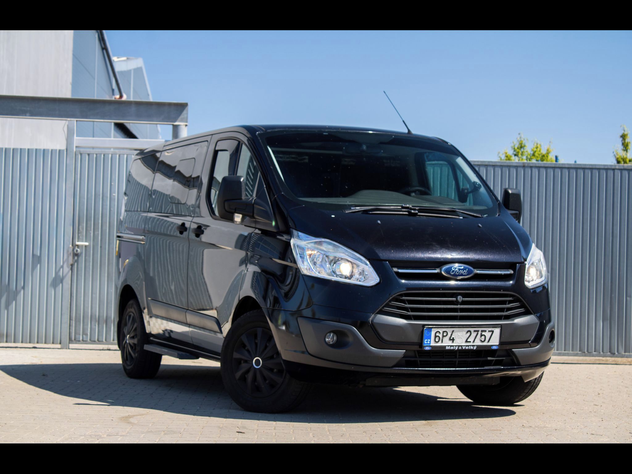 Ford Tourneo Custom - fotka 3