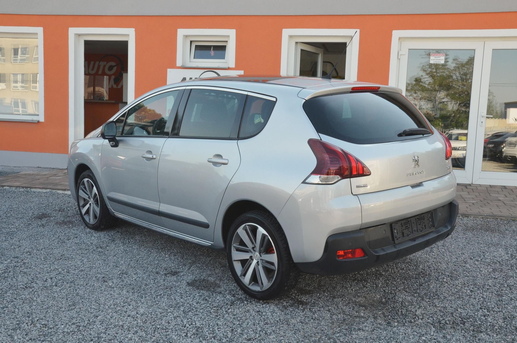Peugeot 3008, 1.6 HDi 88kW XENON PANORAMA - fotka 4