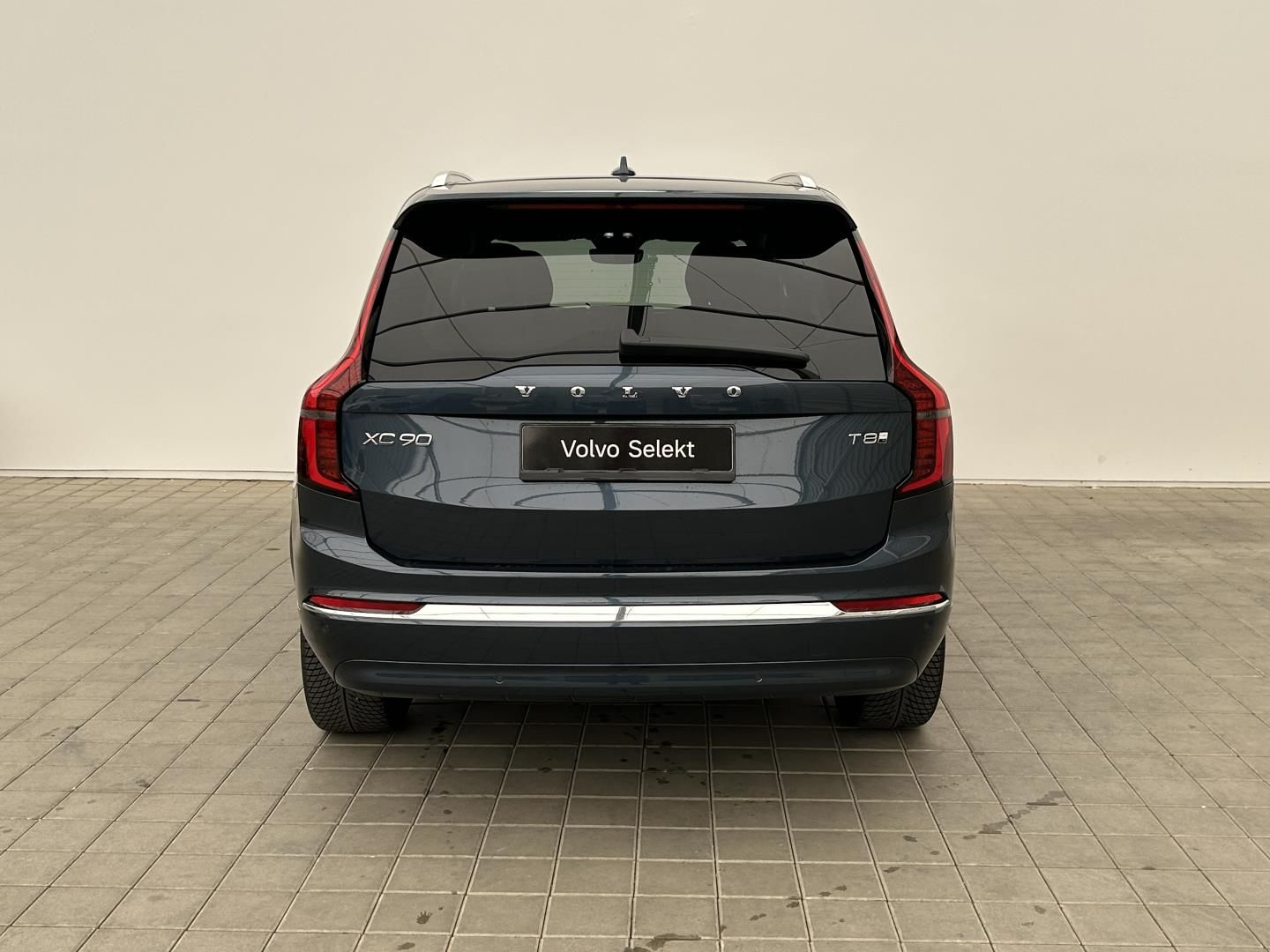Volvo XC90, 2.0T8 335kW 4x4  Core - fotka 5