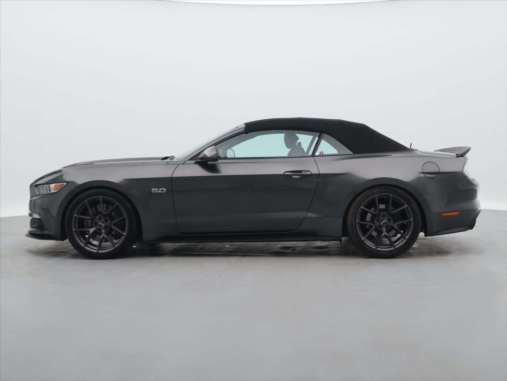 Ford Mustang, GT 5,0 V8 534kW Kabriolet DPH - fotka 4