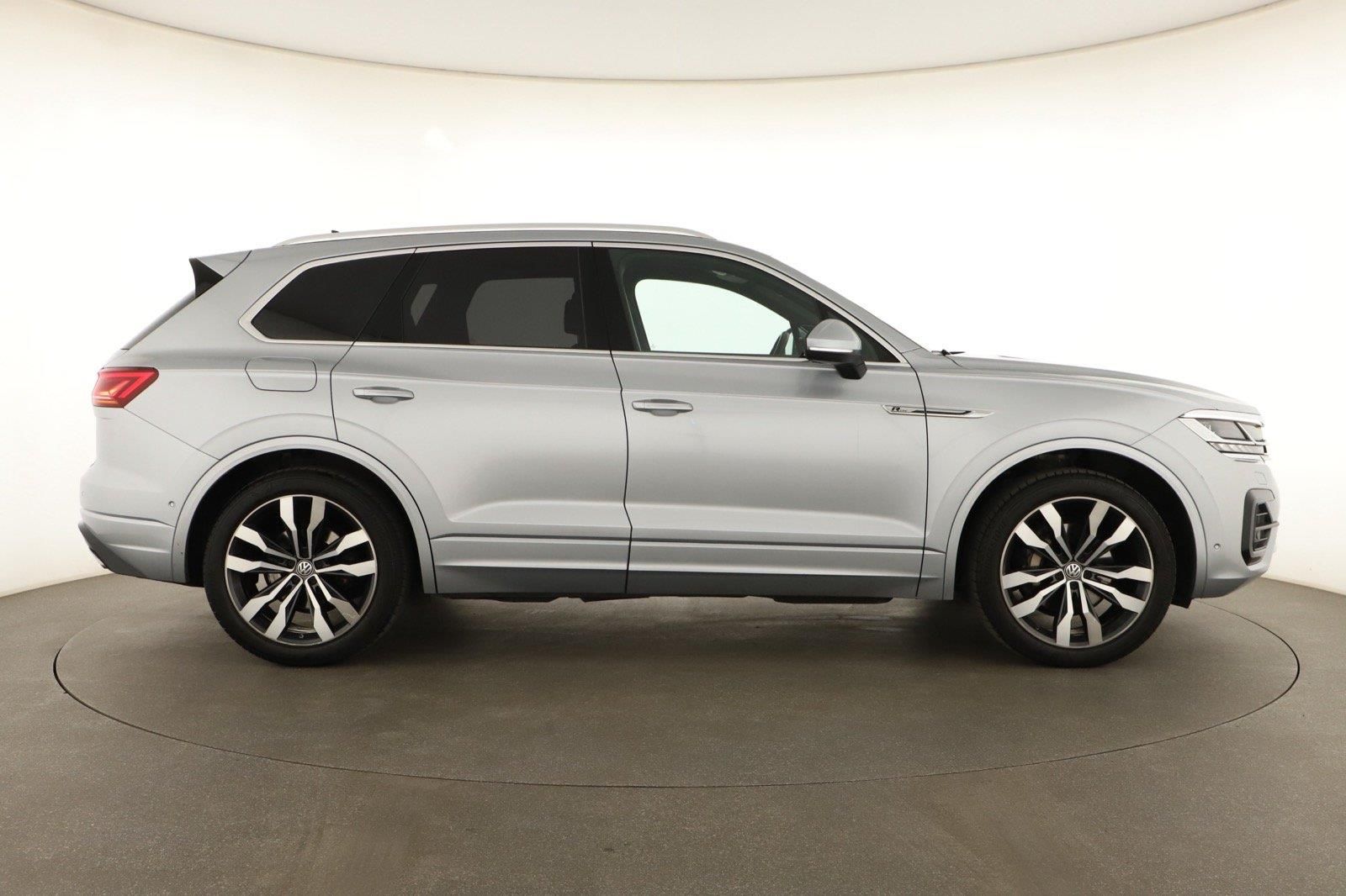 Volkswagen Touareg, 3.0 TDI, R-Line, 4X4, Automat - fotka 6