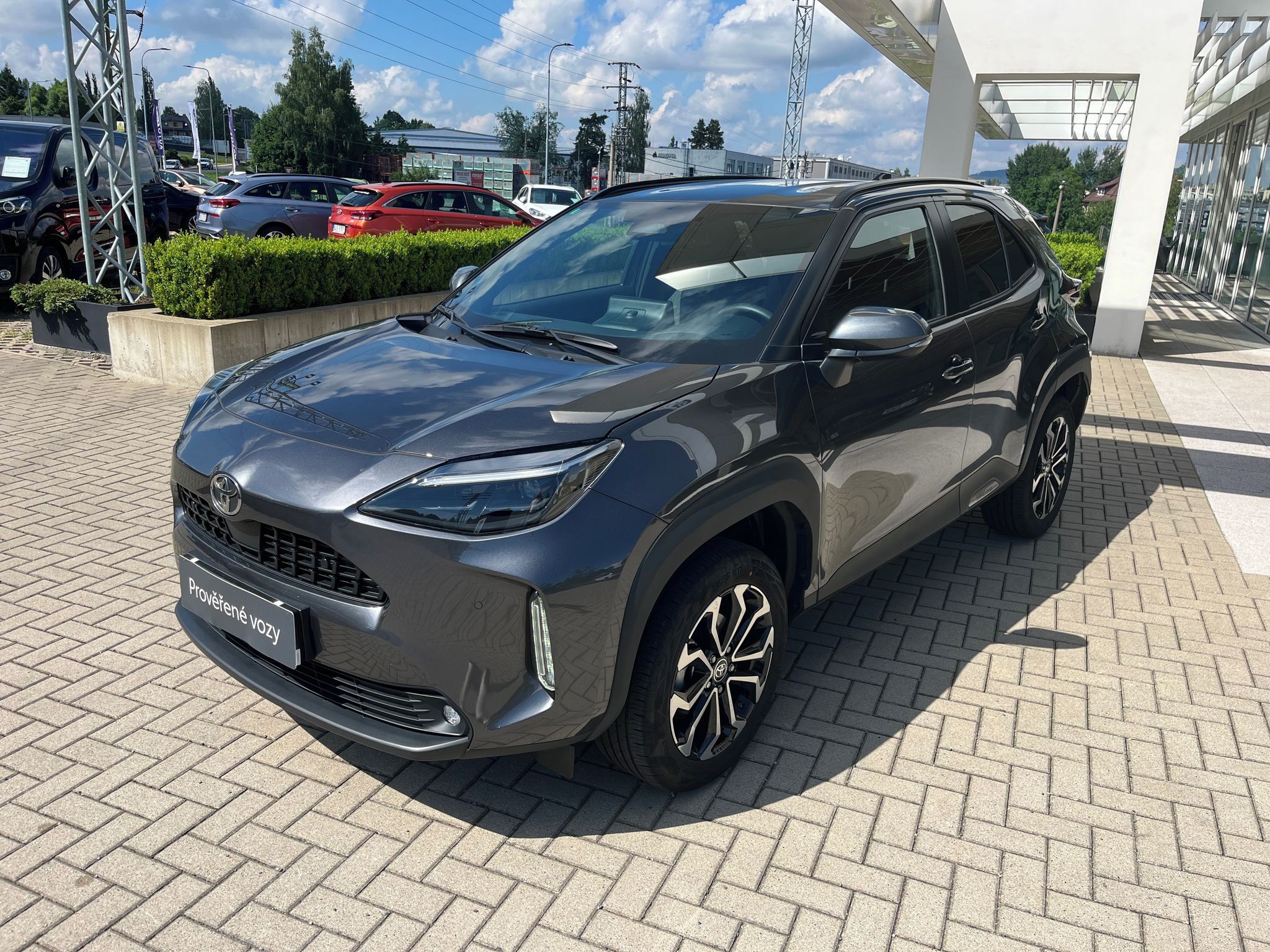 Toyota Yaris Cross, 1.5 Hybrid e-CVT Style - fotka 2