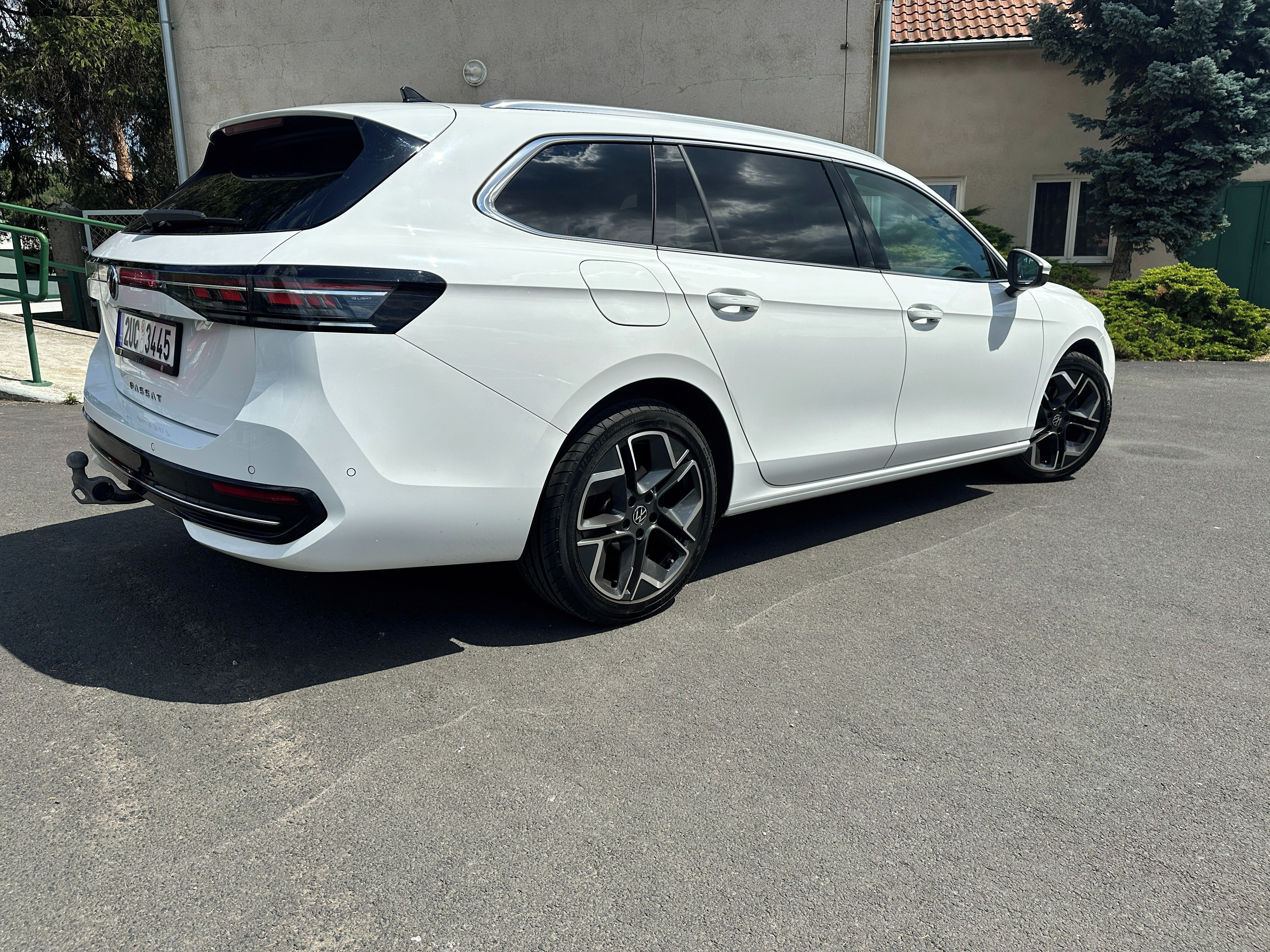 Volkswagen Passat, VOLKSWAGEN PASSAT B9 2,0 TDI - - fotka 5