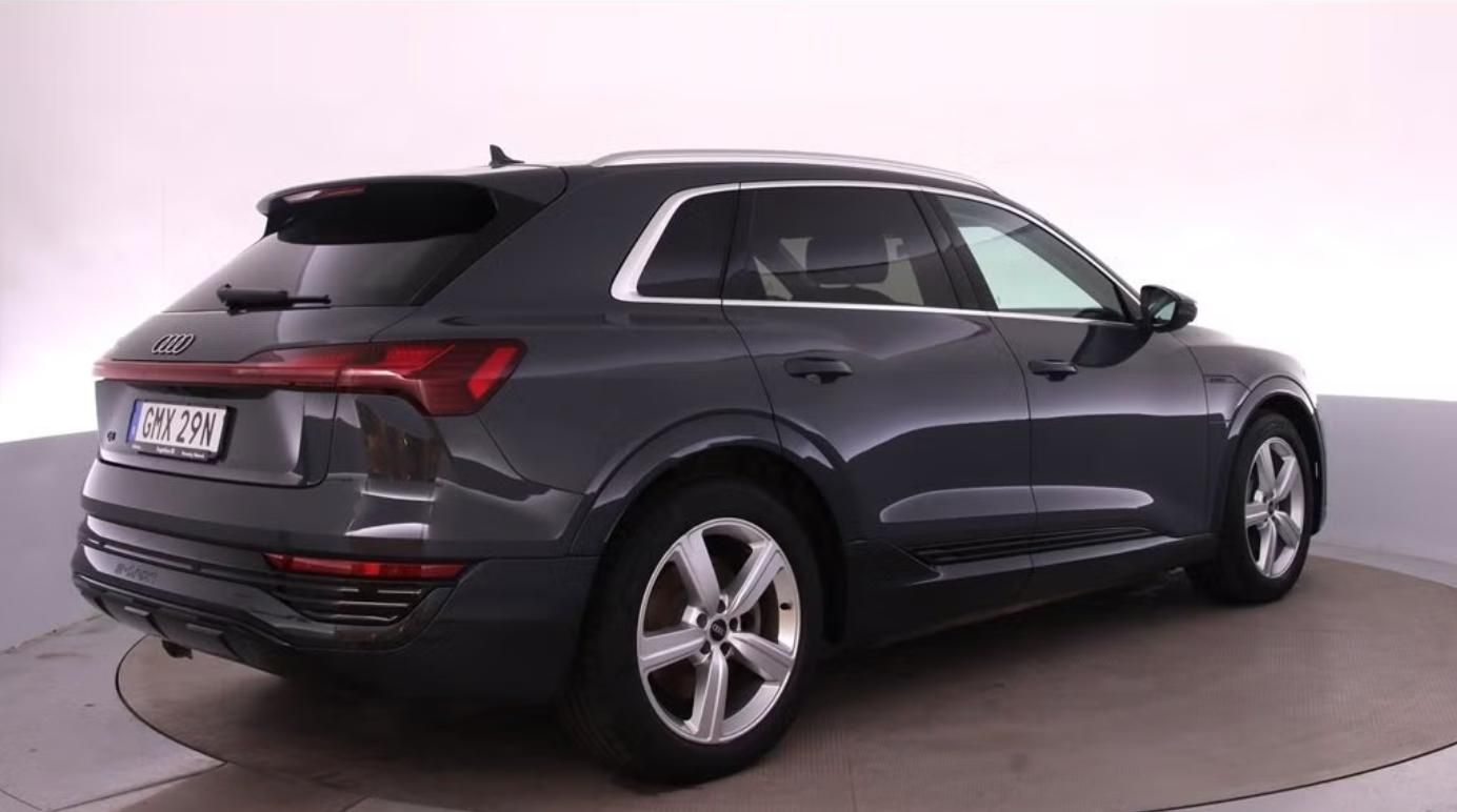Audi Q8 e-tron, 55 Quattro Kamera SoH 92% LED - fotka 6