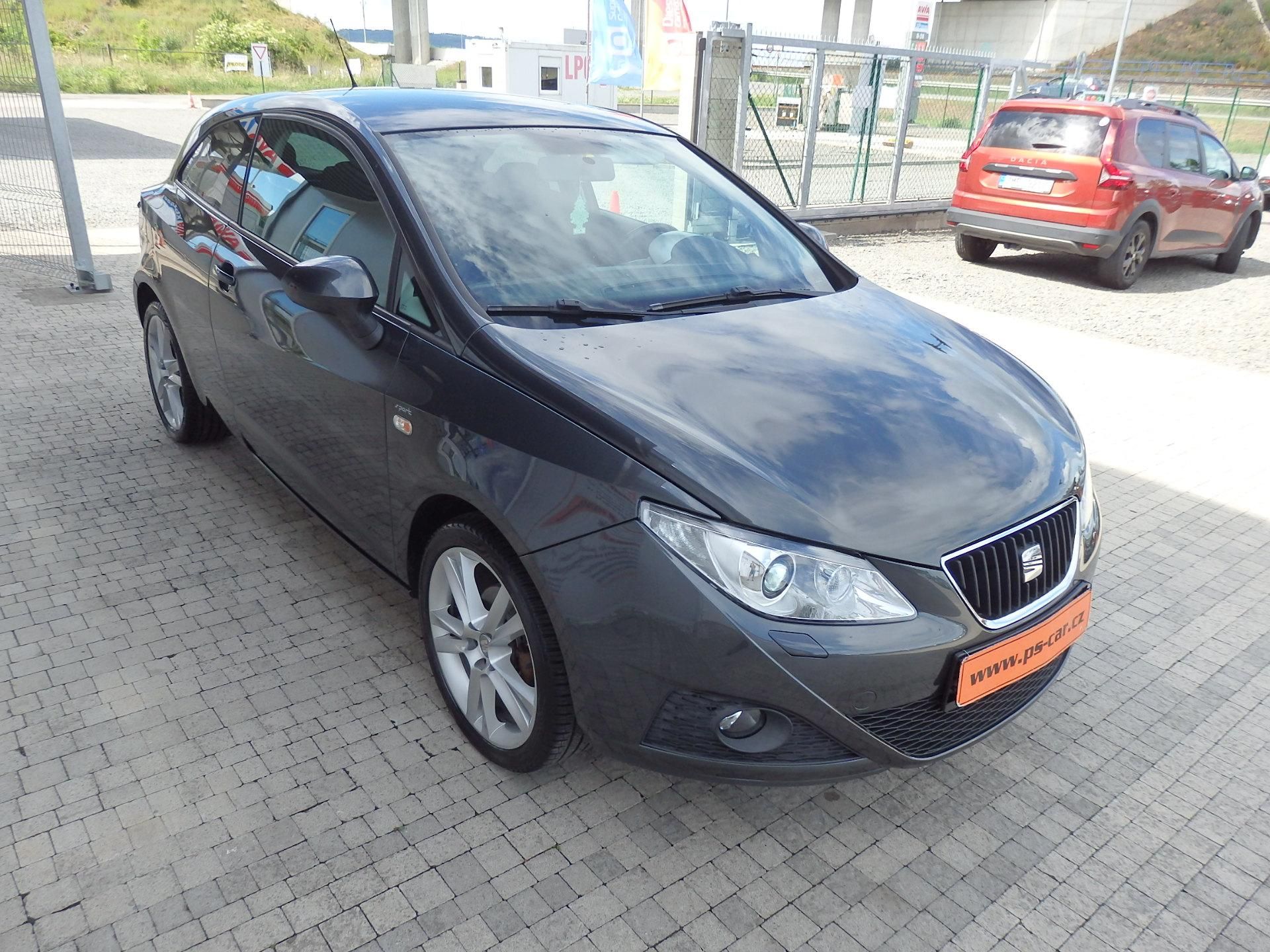 Seat Ibiza, 1.4 16V SPORT, XENONY, ALU R17 - fotka 3