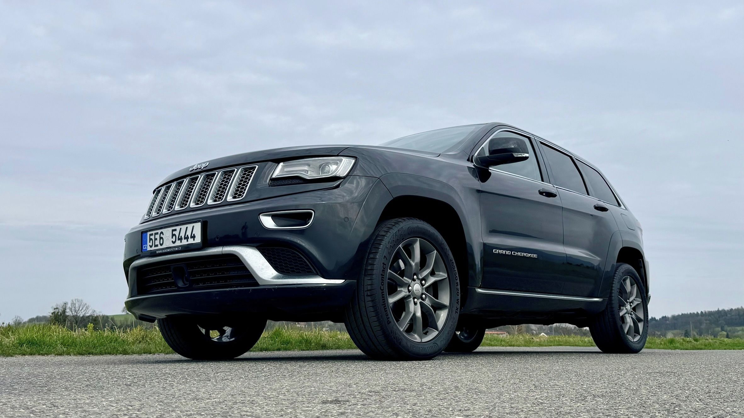 Jeep Grand Cherokee, / V6 / 4x4 / 1.maj ČR / SUMMIT